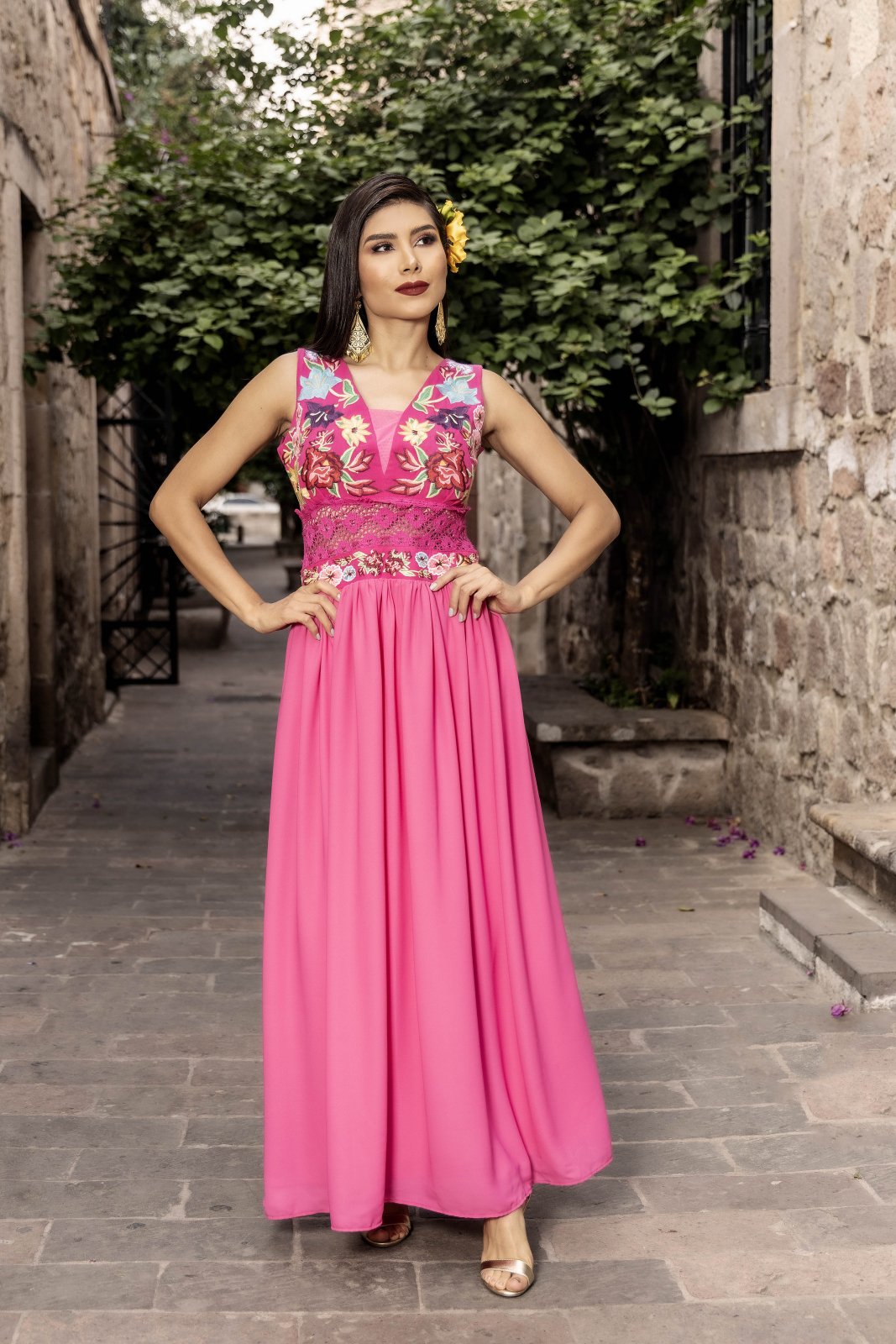 Fuchsia Dress with multicolor floral embroidery