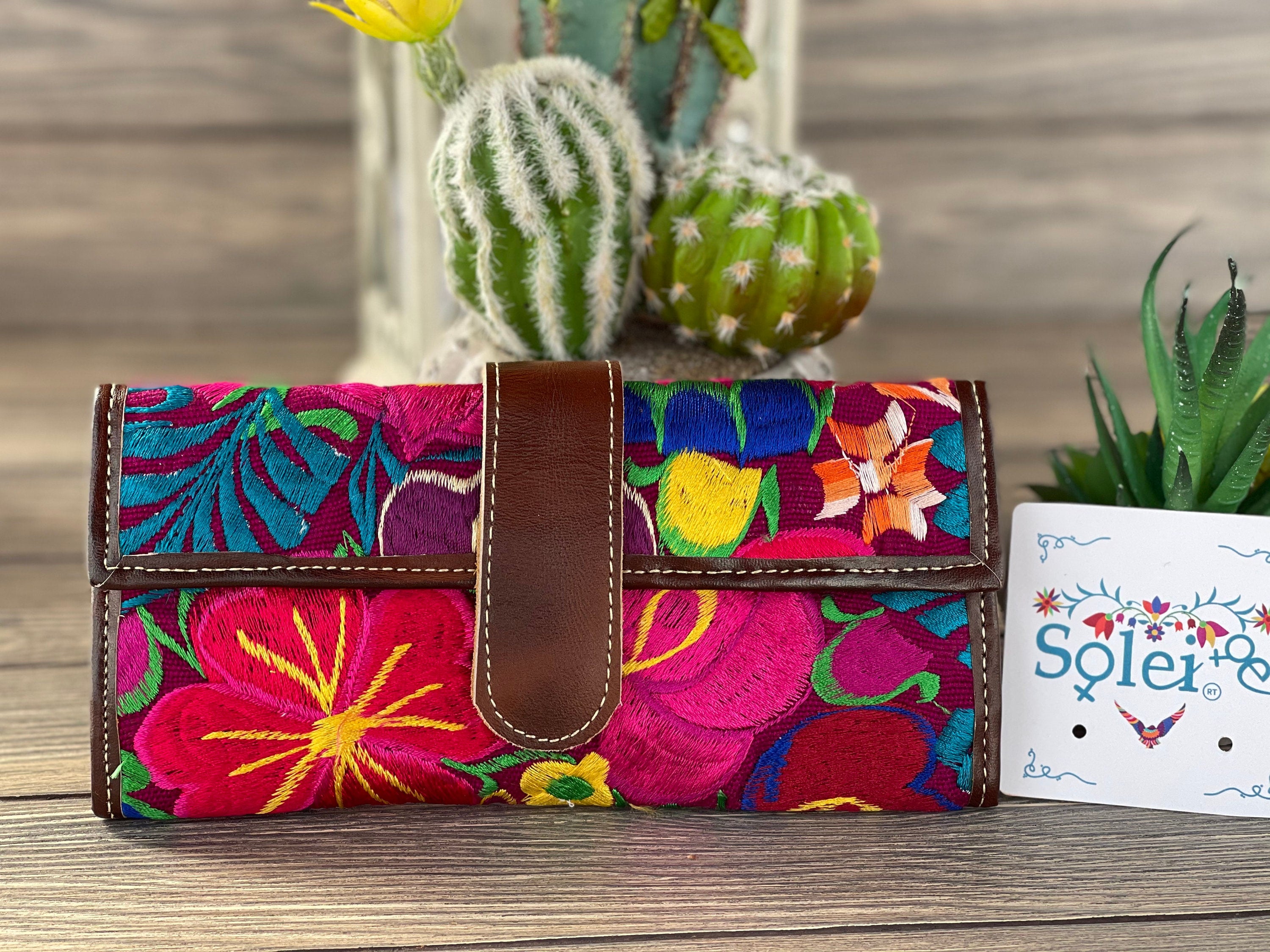 Cartera Bordada