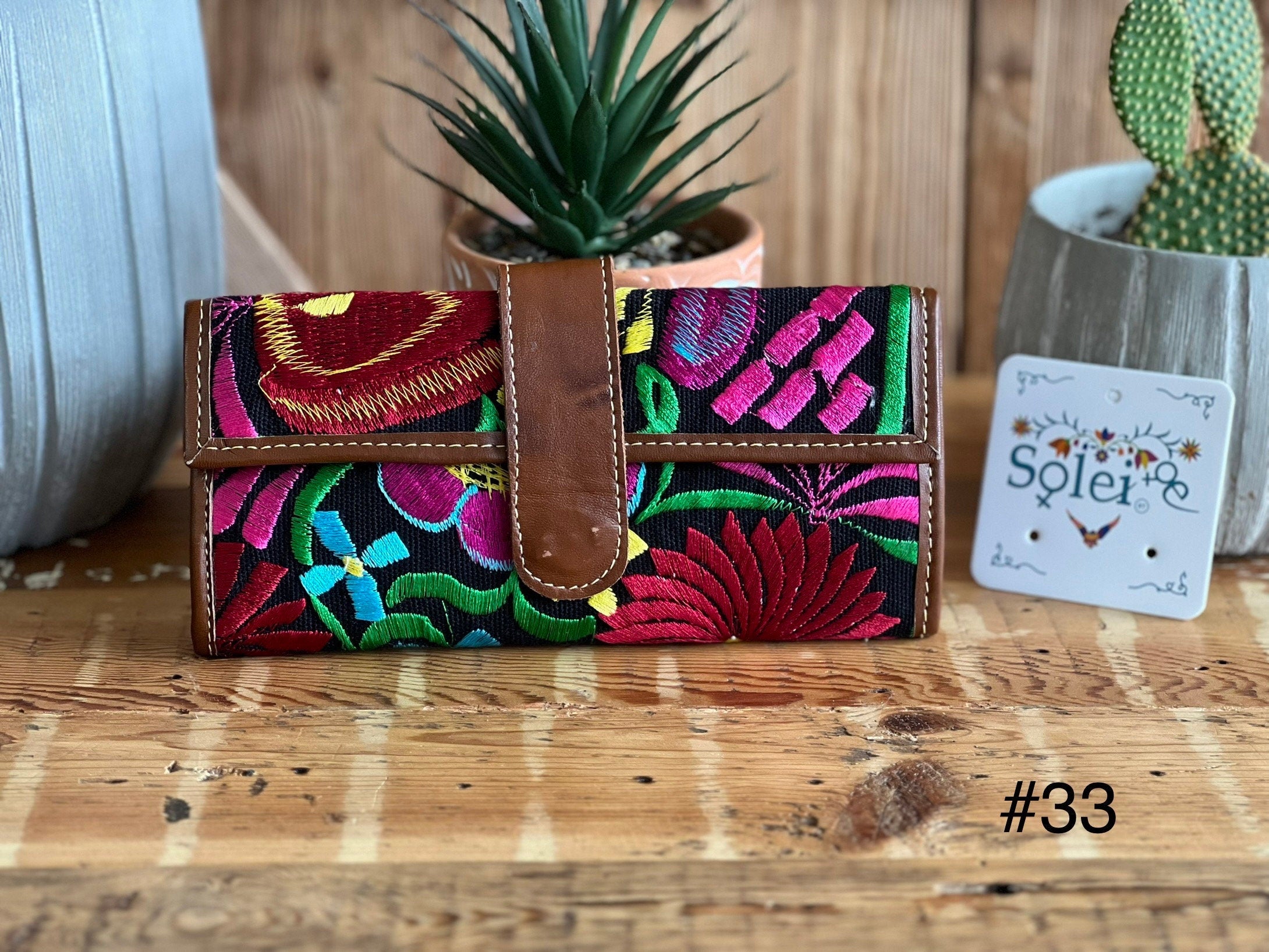 Cartera Bordada