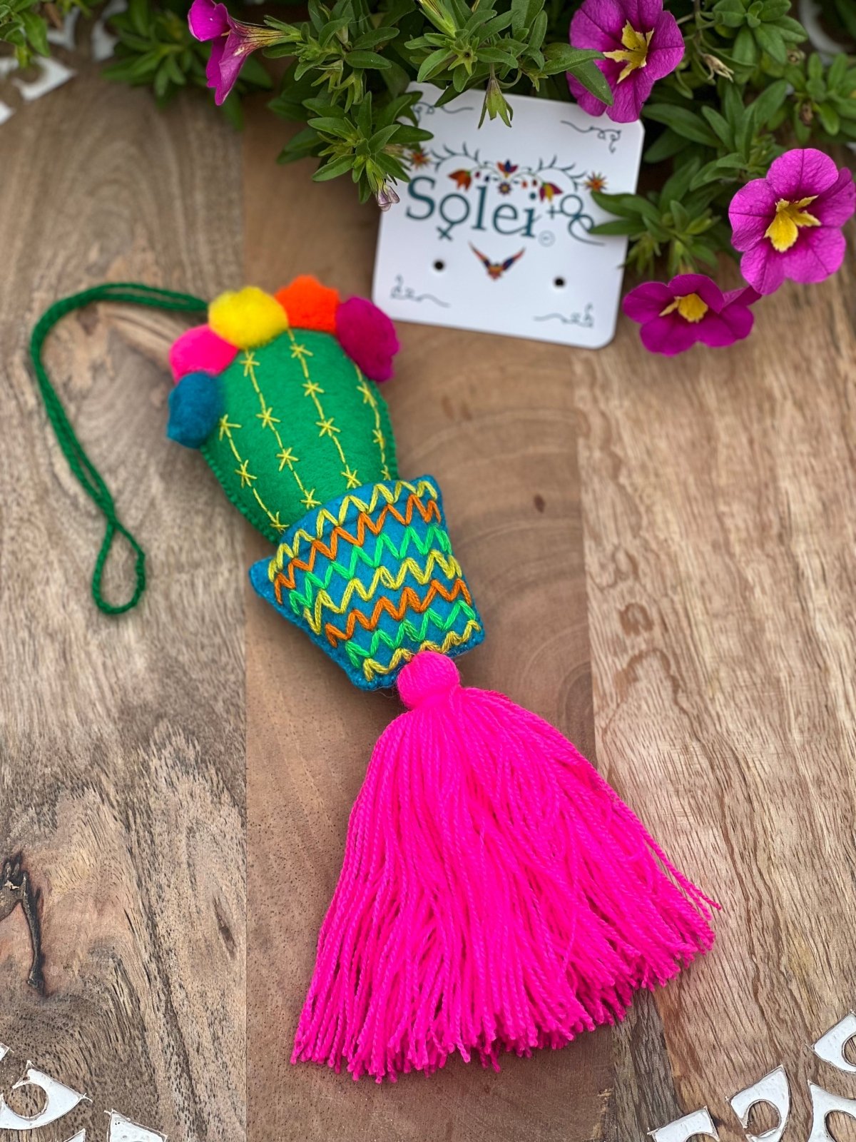 Pompon Cactus Keychain - Solei Store