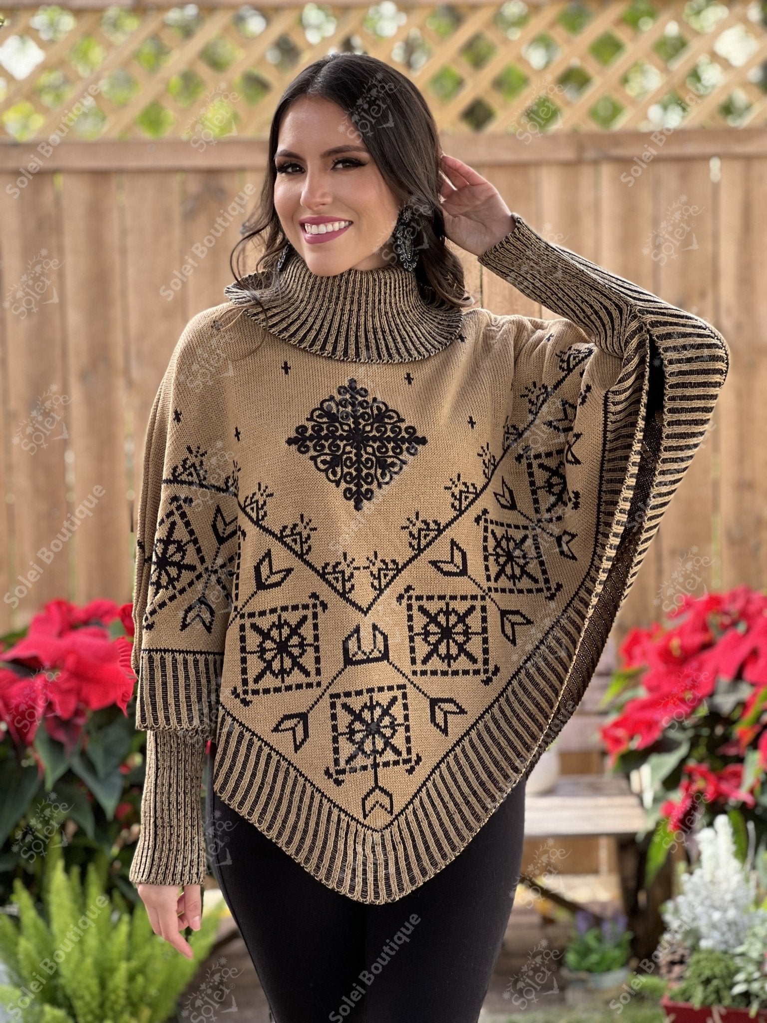 Artisanal Mexican Poncho. Knit Poncho. Capa Bianca. - Solei Store