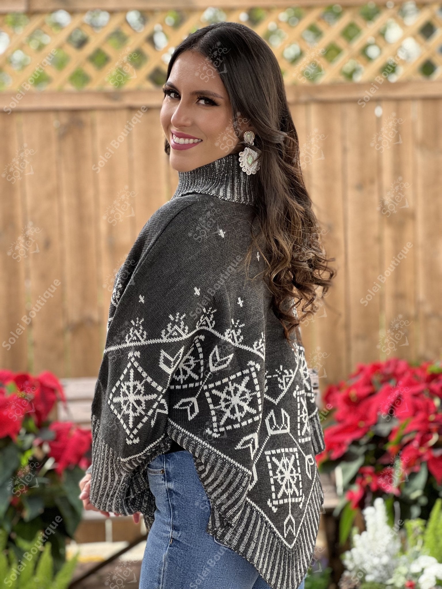 Artisanal Mexican Poncho. Knit Poncho. Capa Bianca. - Solei Store