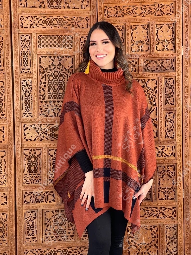 Artisanal Mexican Poncho. Poncho Ruby - Solei Store