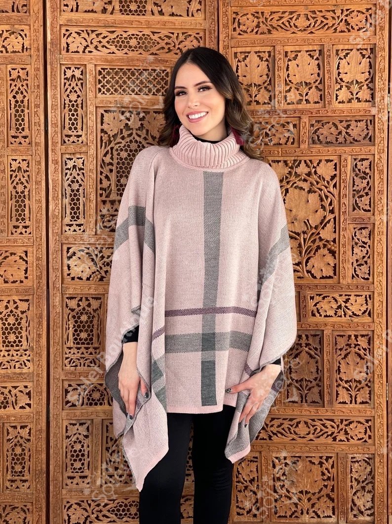 Artisanal Mexican Poncho. Poncho Ruby - Solei Store