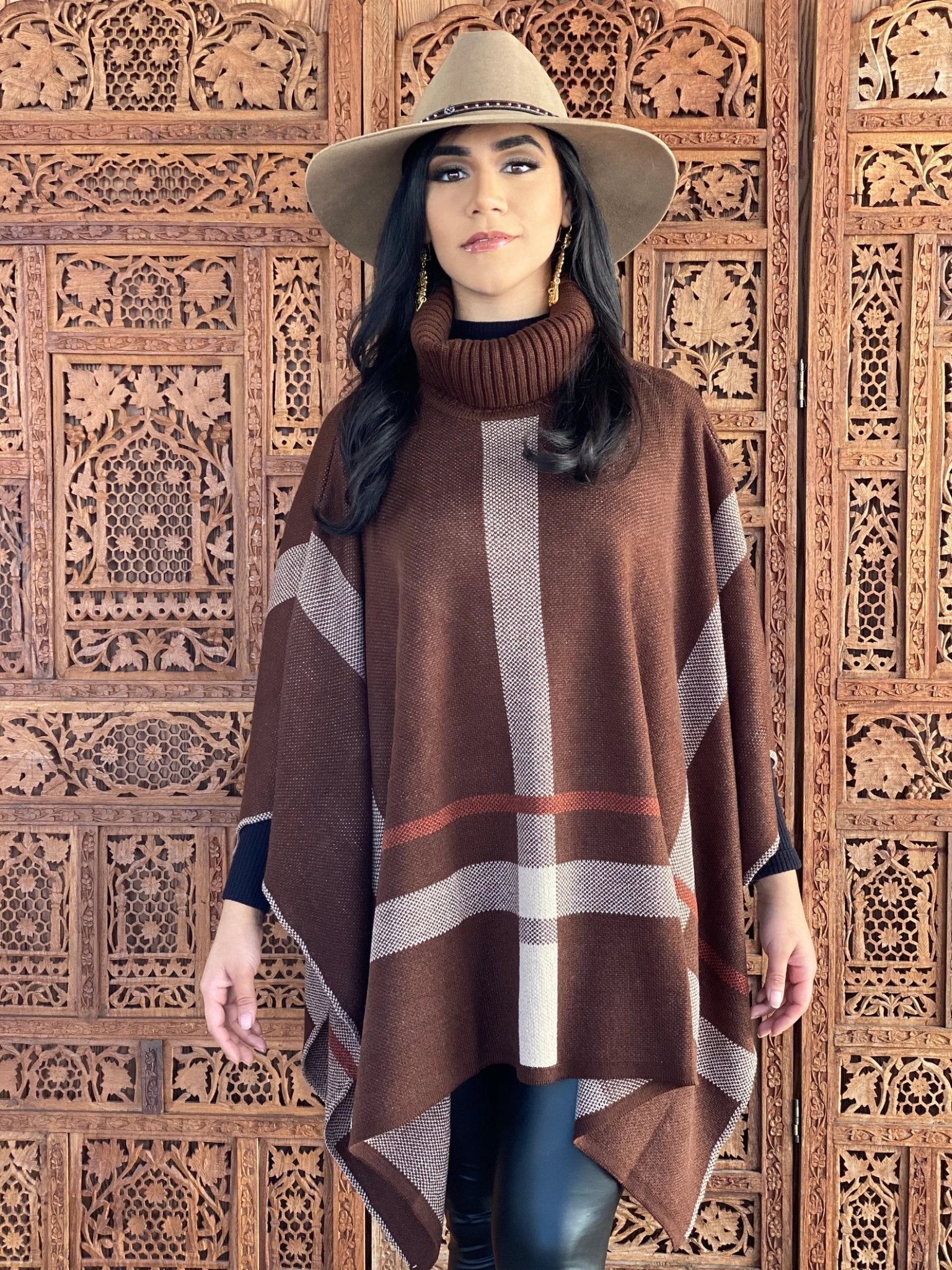 Artisanal Mexican Poncho. Poncho Ruby - Solei Store