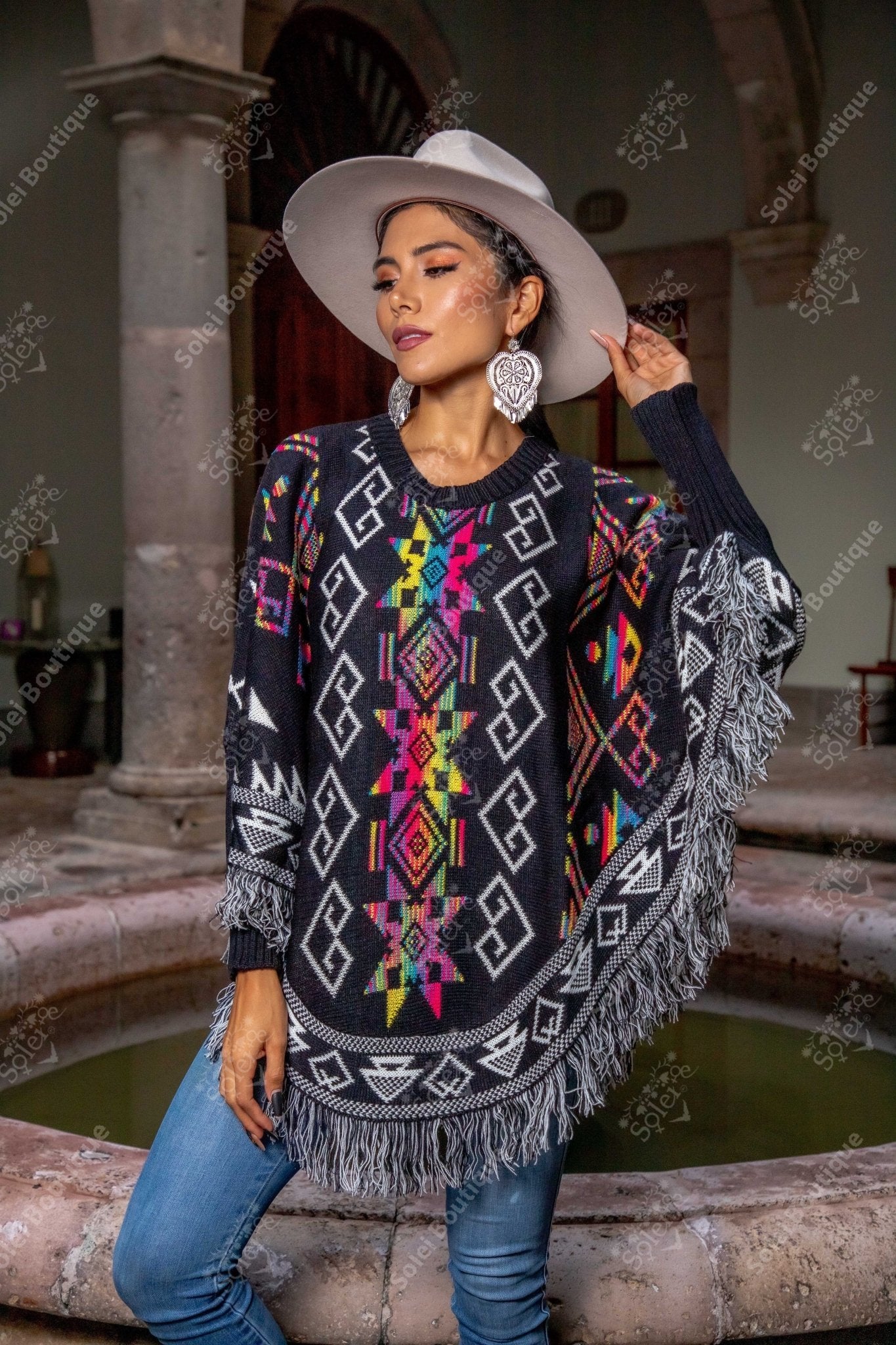 Artisanal Mexican Unisex Poncho. Capa Leonora. - Solei Store