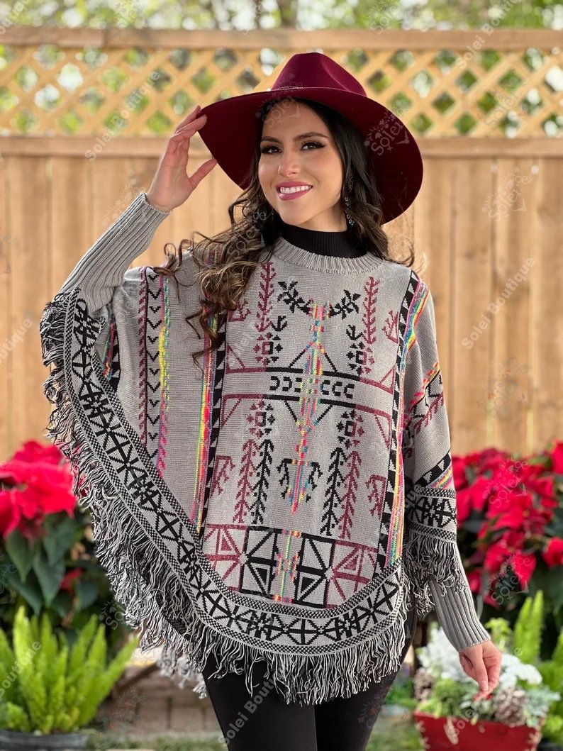 Artisanal Mexican Unisex Poncho. Capa Naabani. - Solei Store