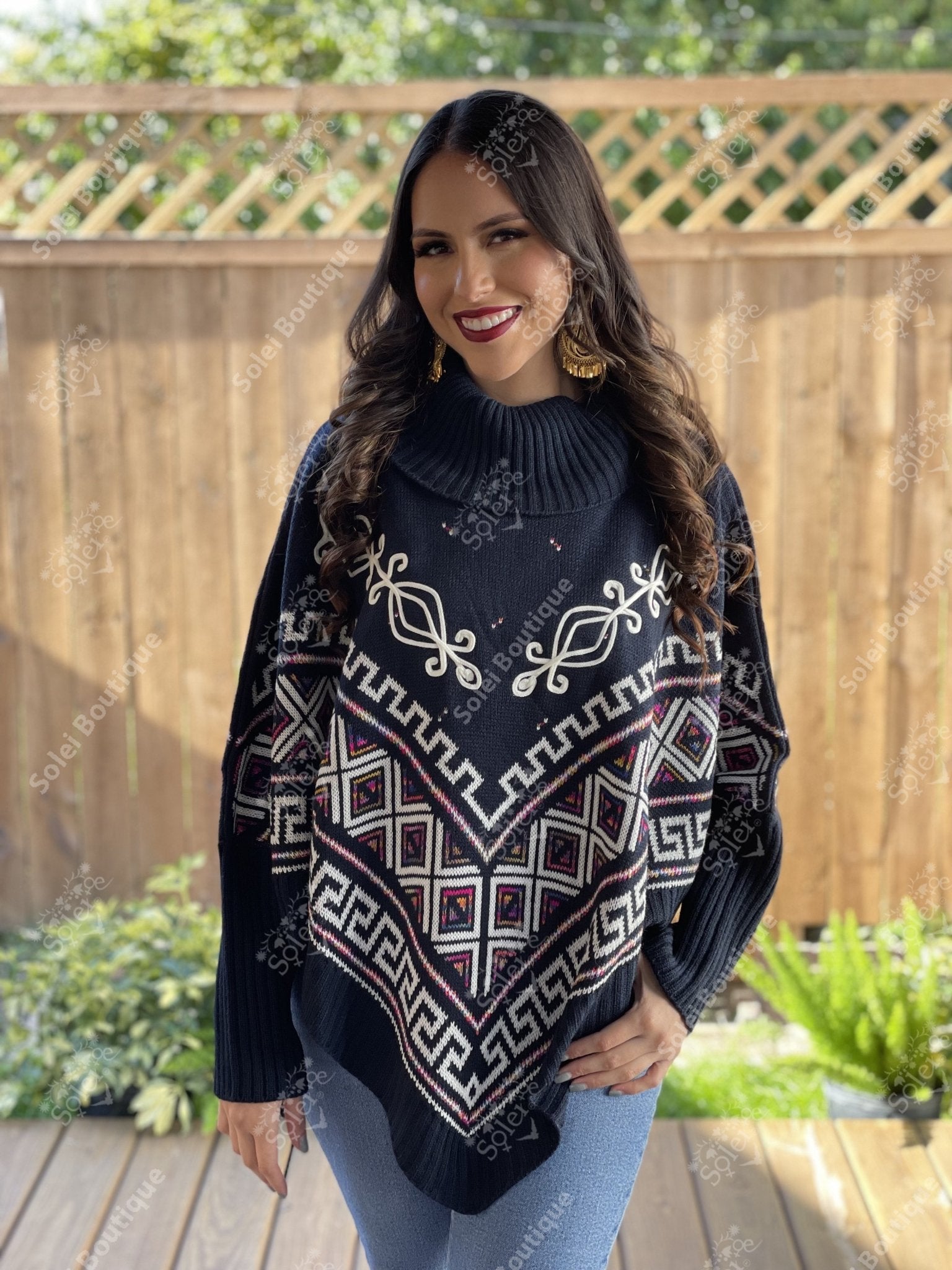 Artisanal Mexican Unisex Poncho. Capa Ruby. - Solei Store