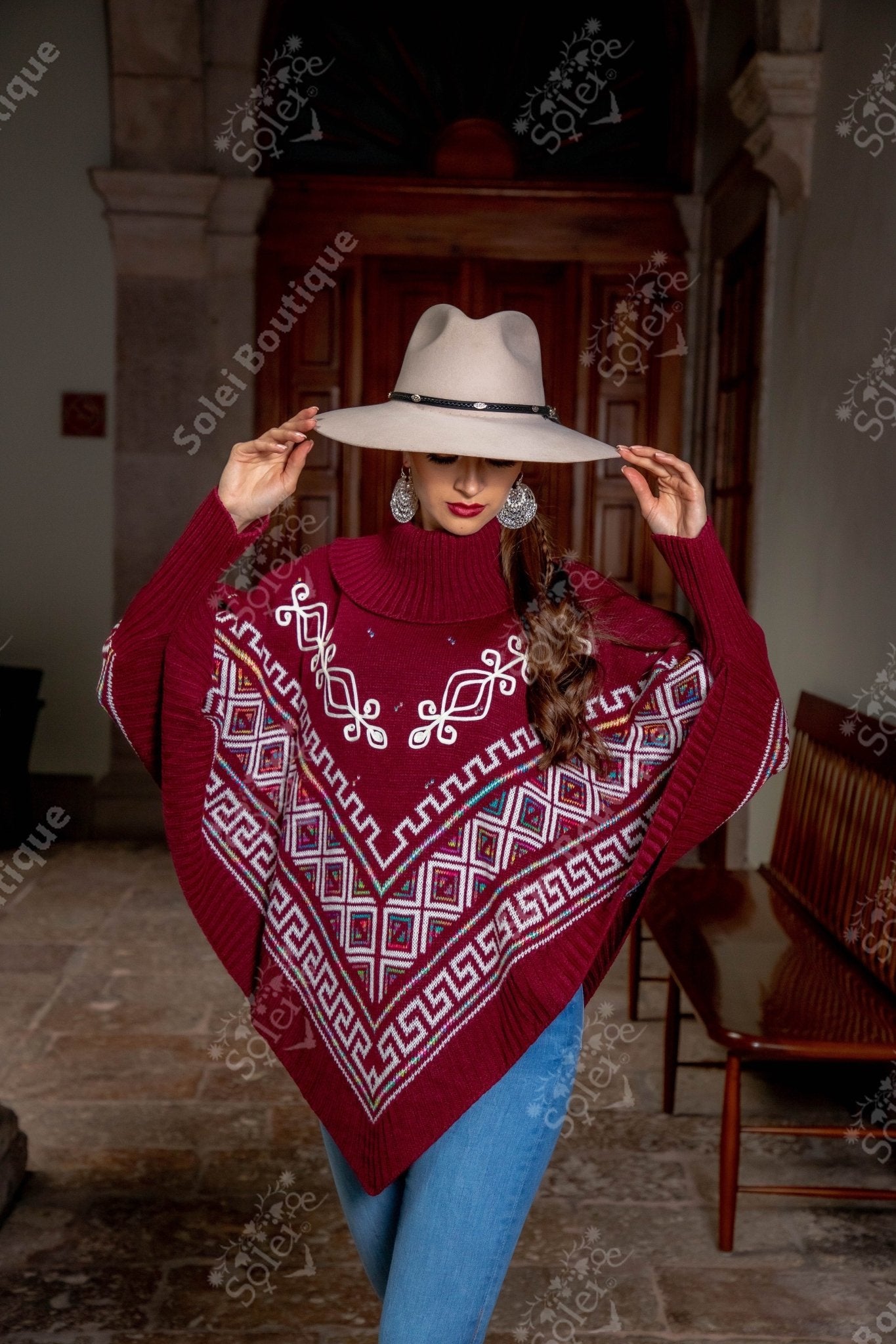 Artisanal Mexican Unisex Poncho. Capa Ruby. - Solei Store