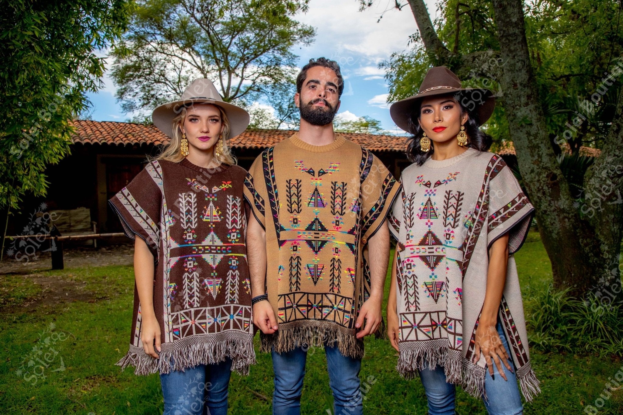 Artisanal Mexican Unisex Poncho. Gaban Maya. - Solei Store