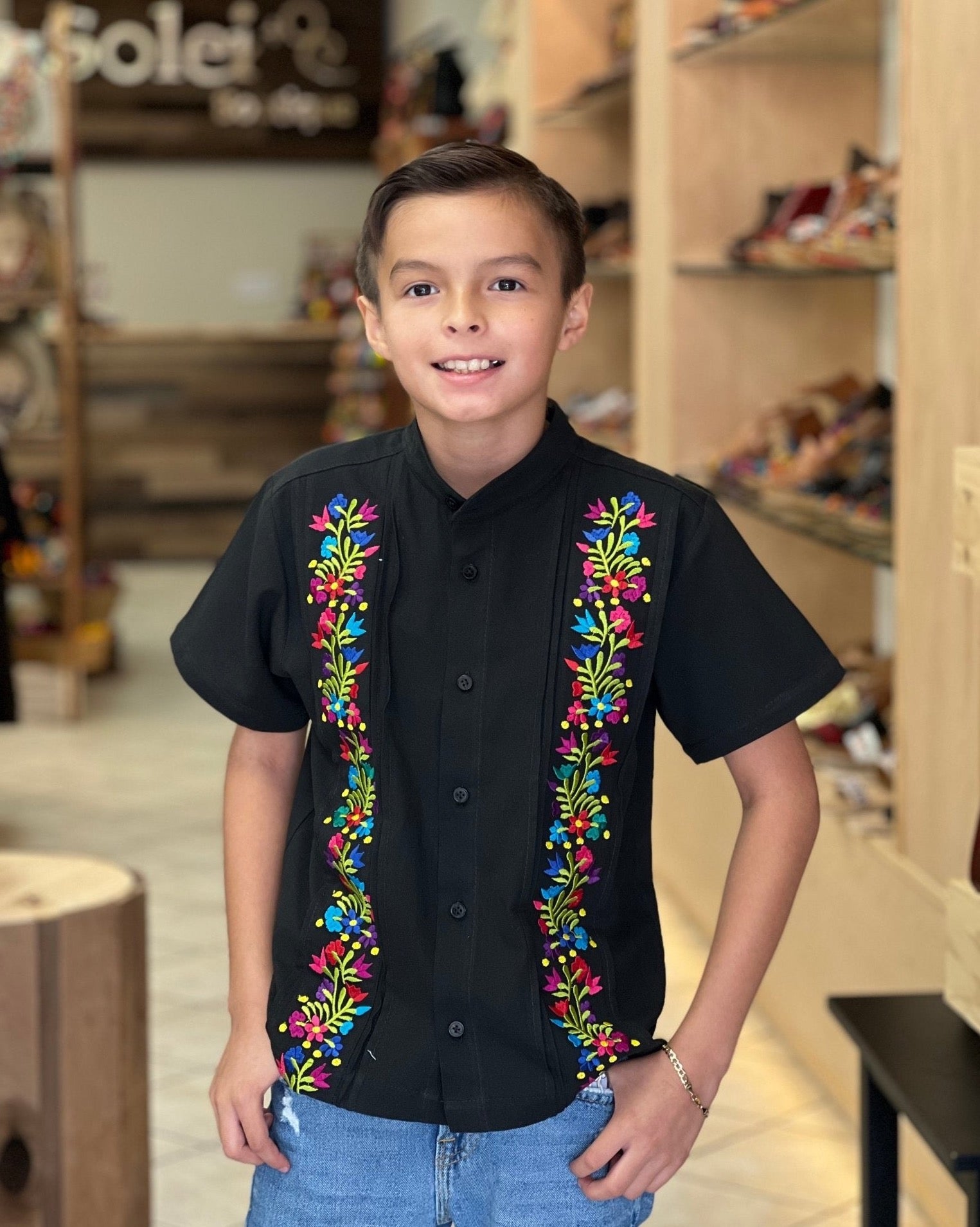 Boys Mexican Embroidered Button Up Guayabera. Guayabera Cancun. - Solei Store