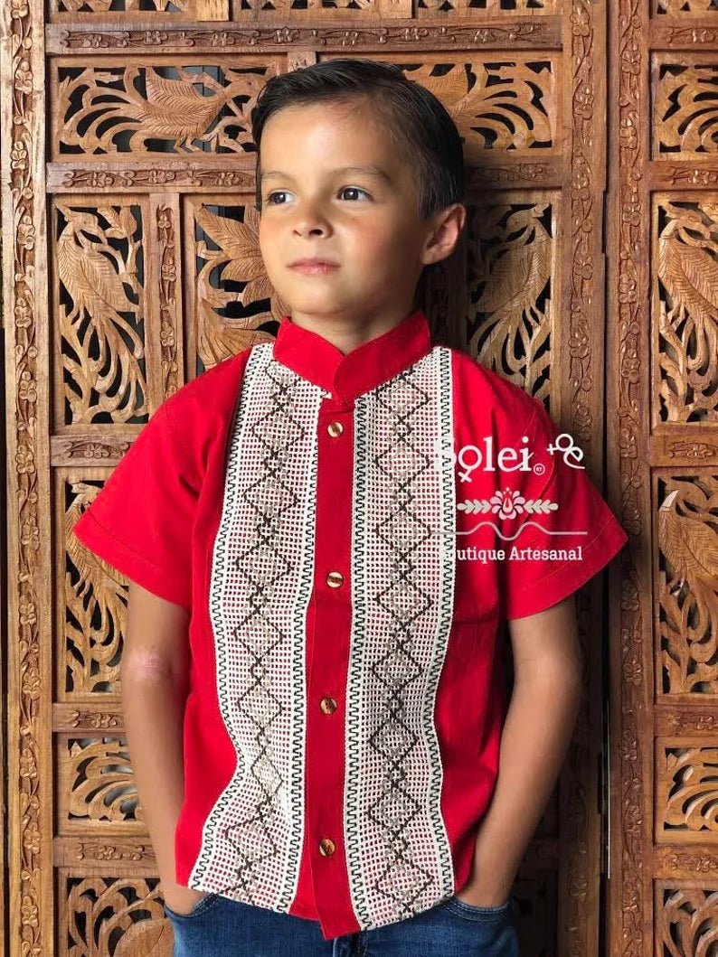 Boys Mexican Traditional Embroidered Guayabera. Guayabera Cristobal Niño - Solei Store