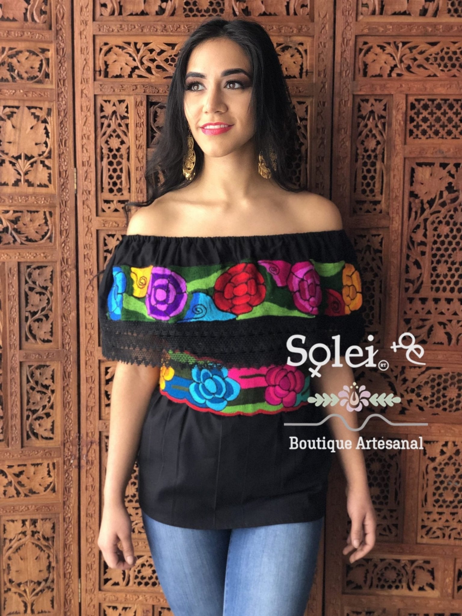 Campesina Zinacatan Fina Blouse Off Shoulder Peasant blouse and lace details, handmade embroidery of flowers - Solei Store
