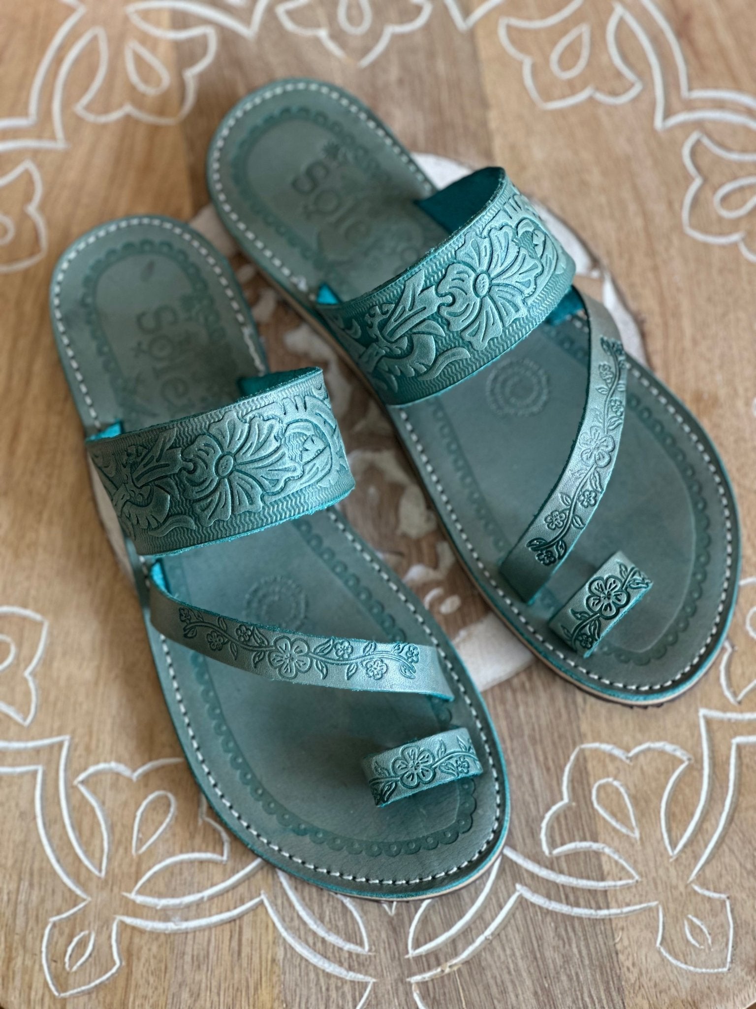 Cross Strap Sandals. Mexican Leather Sandals. Floral Stamped. Chancla Raquel - Solei Store