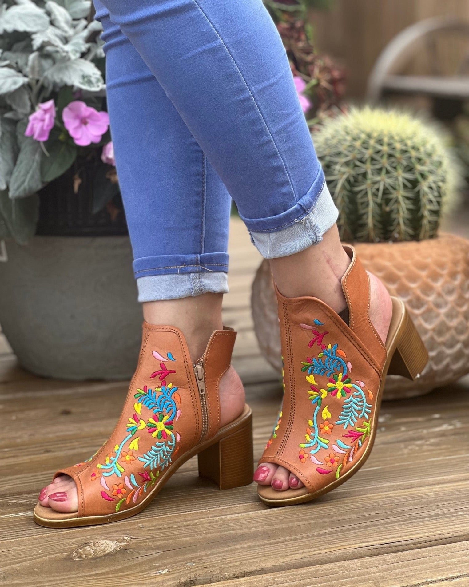 Embroidered Leather Block Heels. Frida Heels. - Solei Store