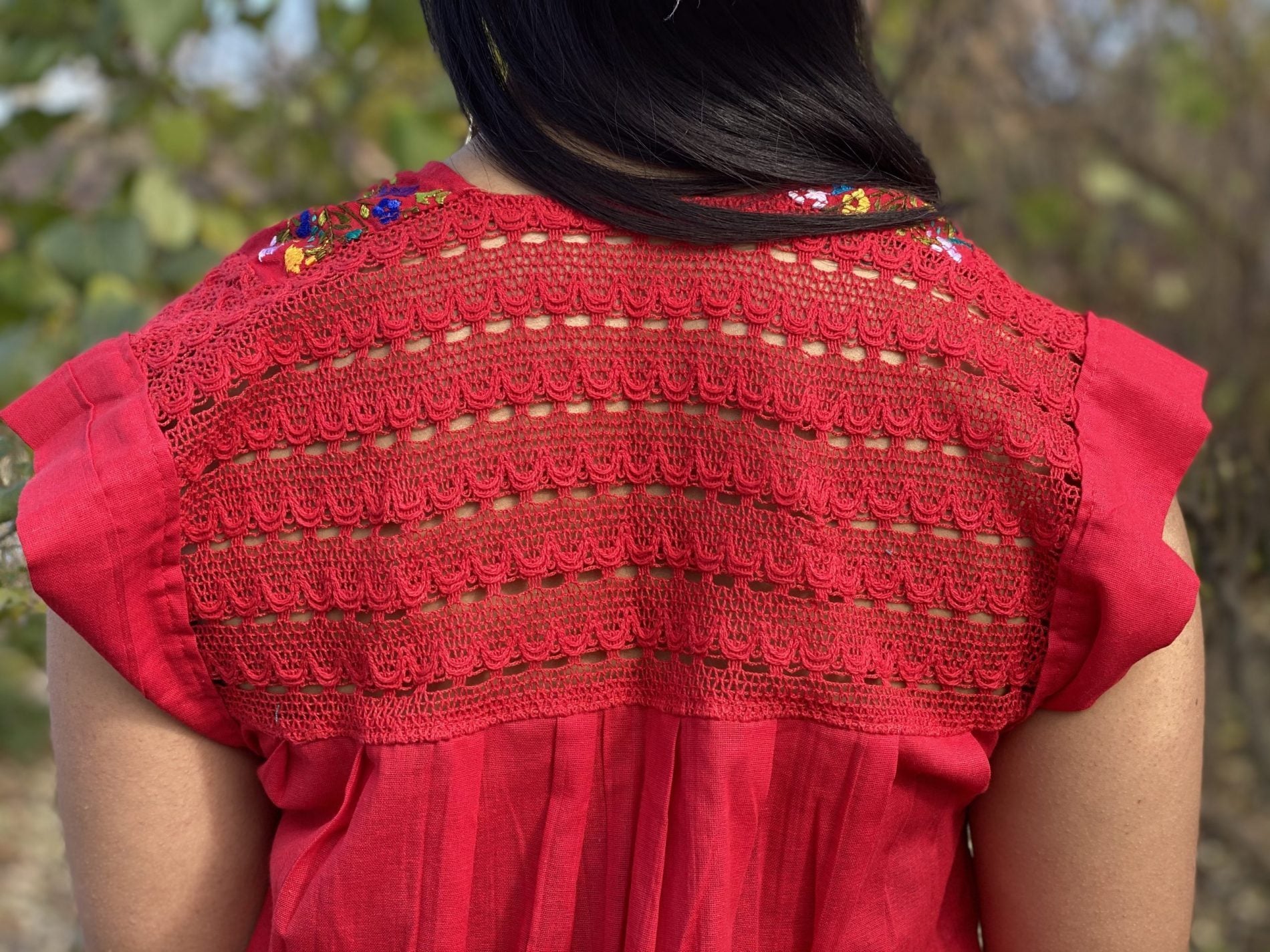 Española Blouse Tunic blouse front and back lace details. Small flowers embroidered by hand - Solei Store