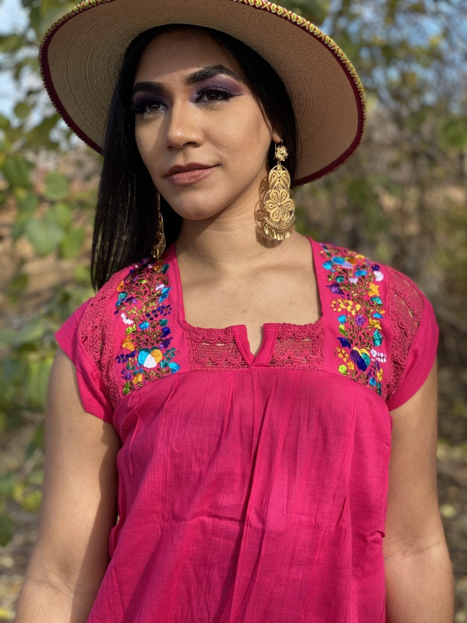 Española Blouse Tunic blouse front and back lace details. Small flowers embroidered by hand - Solei Store