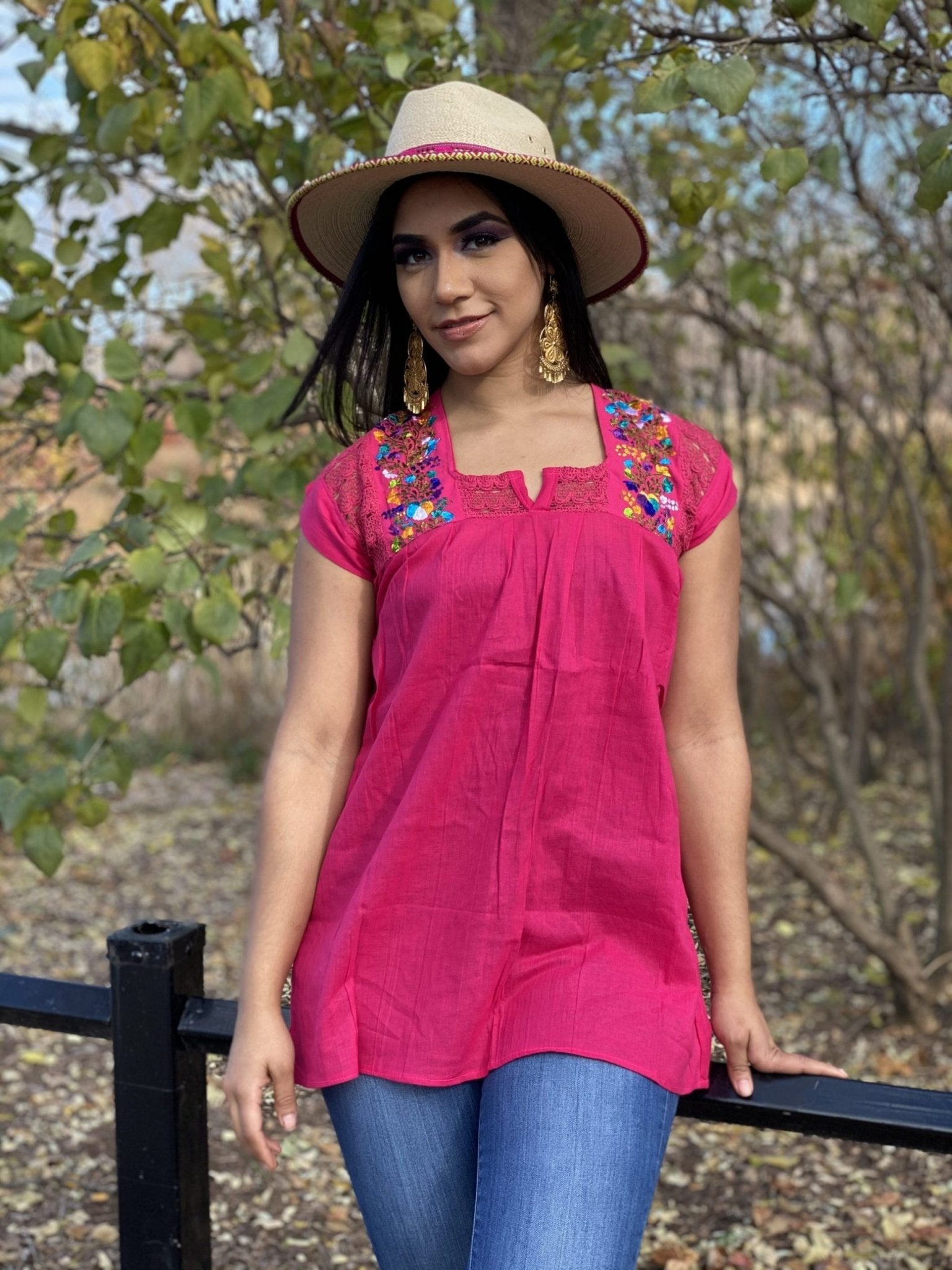 Española Blouse Tunic blouse front and back lace details. Small flowers embroidered by hand - Solei Store