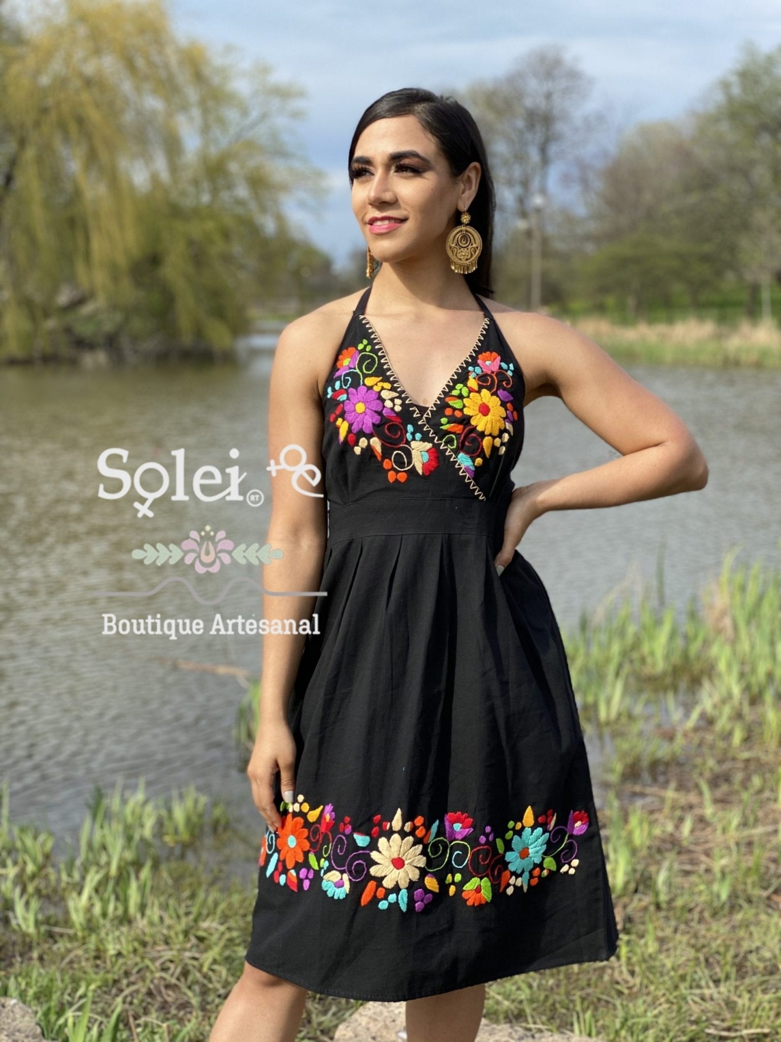 Hand embroidered Mexican floral dress. Beautiful summer halter dress. - Solei Store