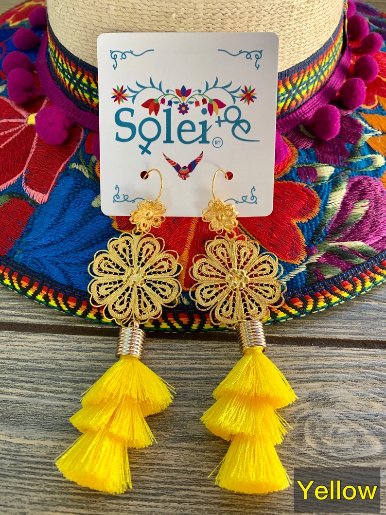 Aretes Flor Mota