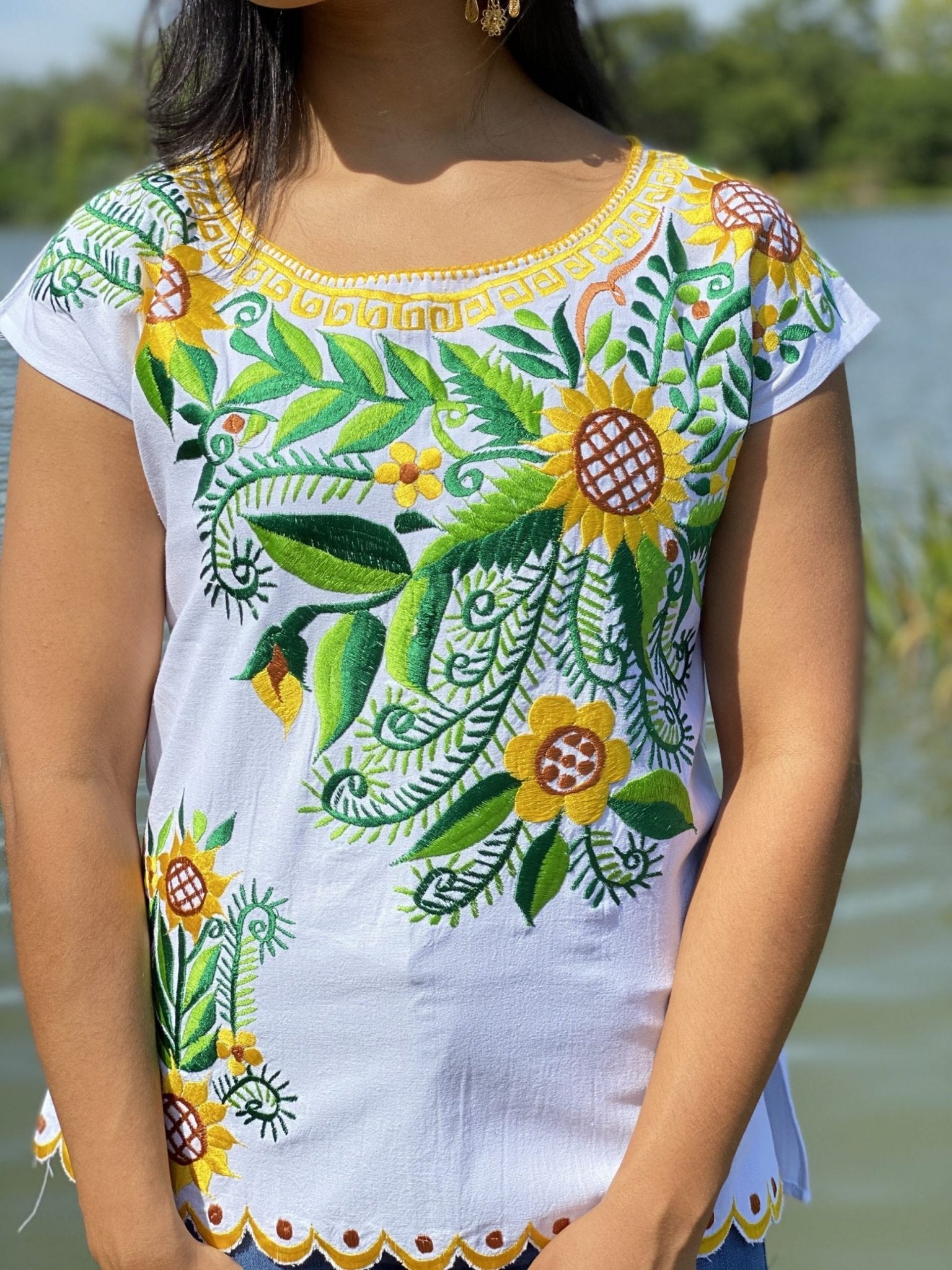 Kimona Girasol Blouse Cotton scoop neck blouse, classic design with sunflower embroidery and crochet details. - Solei Store