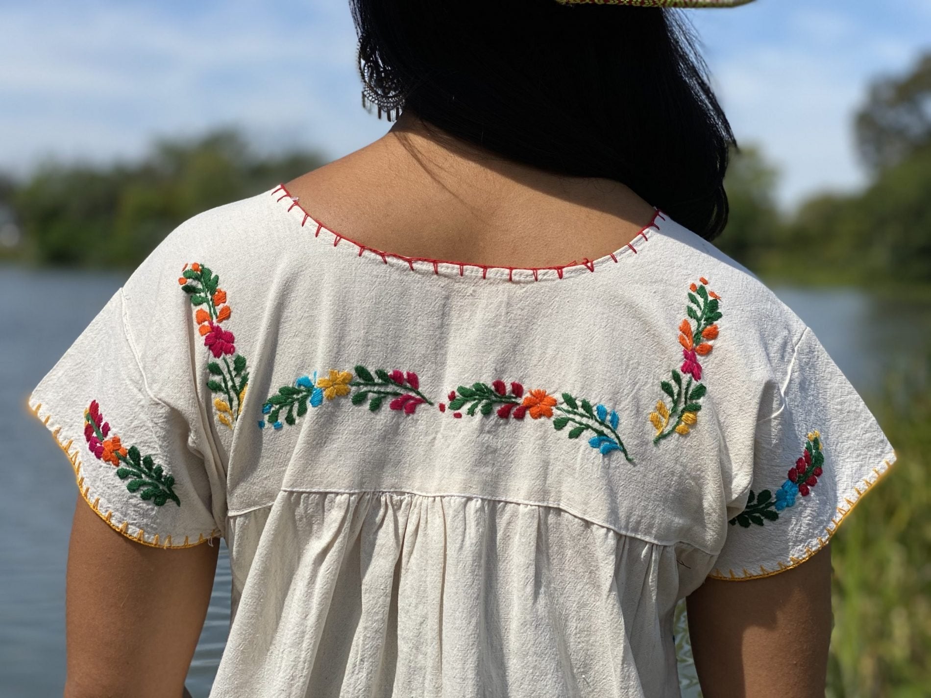 Lina Blouse Short sleeve tunic blouse with floral design on the front and back - Solei Store