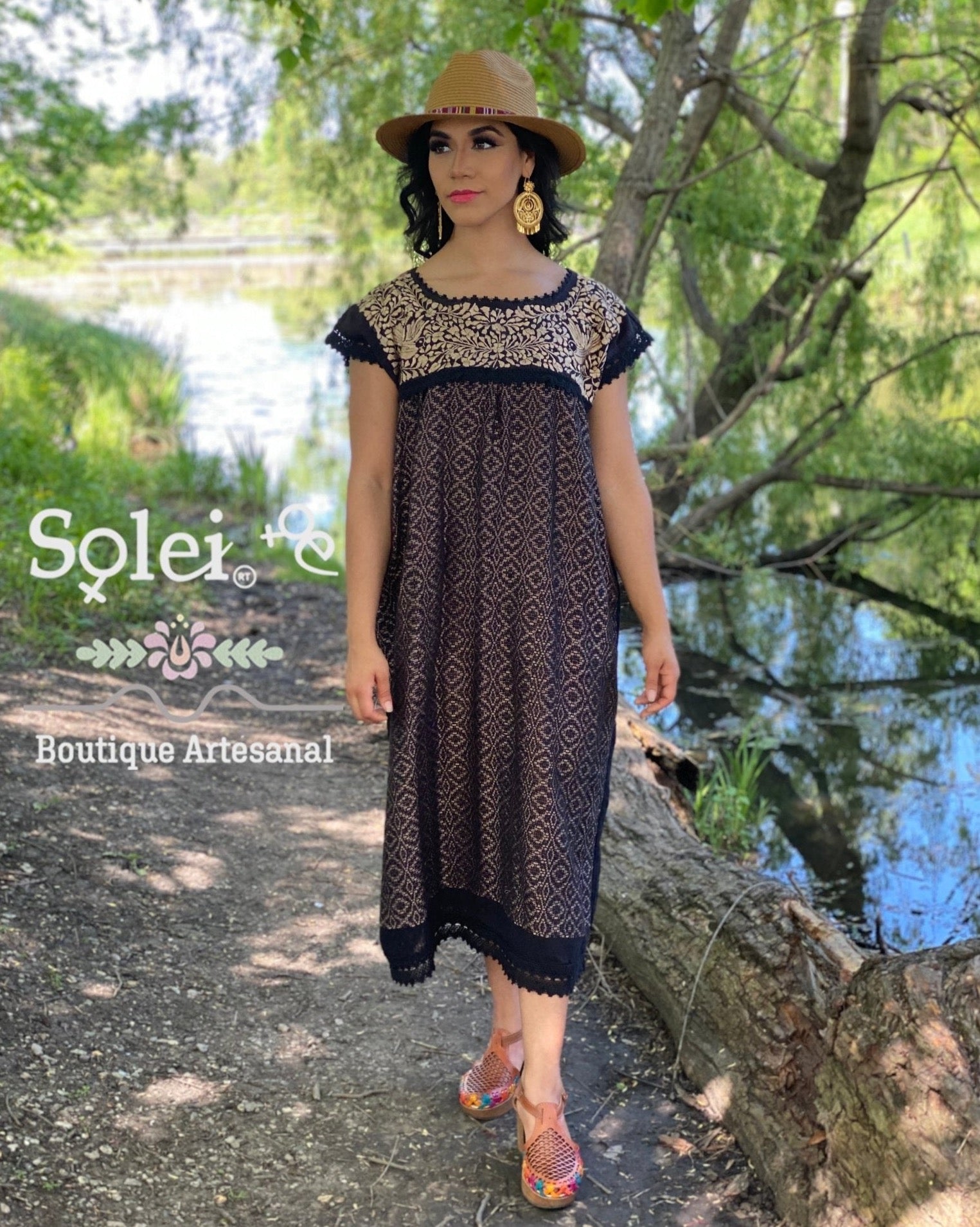 Long Embroidered Dress Made on a Loom. Artisanal Handmade Dress. Mitla Largo (Gold) - Solei Store