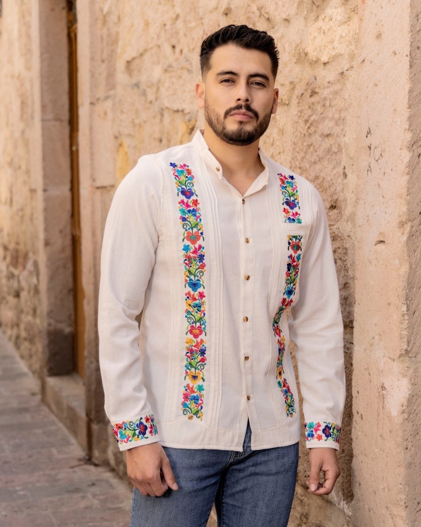 Men's Mexican Traditional Floral Embroidered Guayabera. Guayabera Morelia - Solei Store
