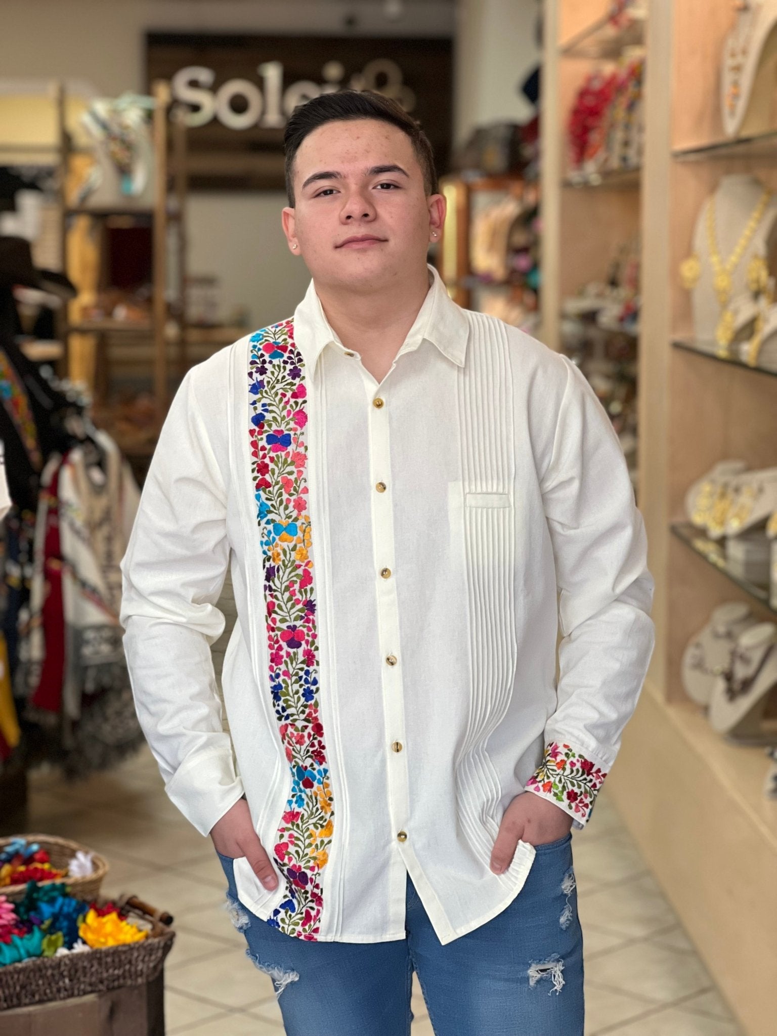 Men's Mexican Traditional Floral Embroidered Guayabera. Guayabera San Antonino Sencilla - Solei Store