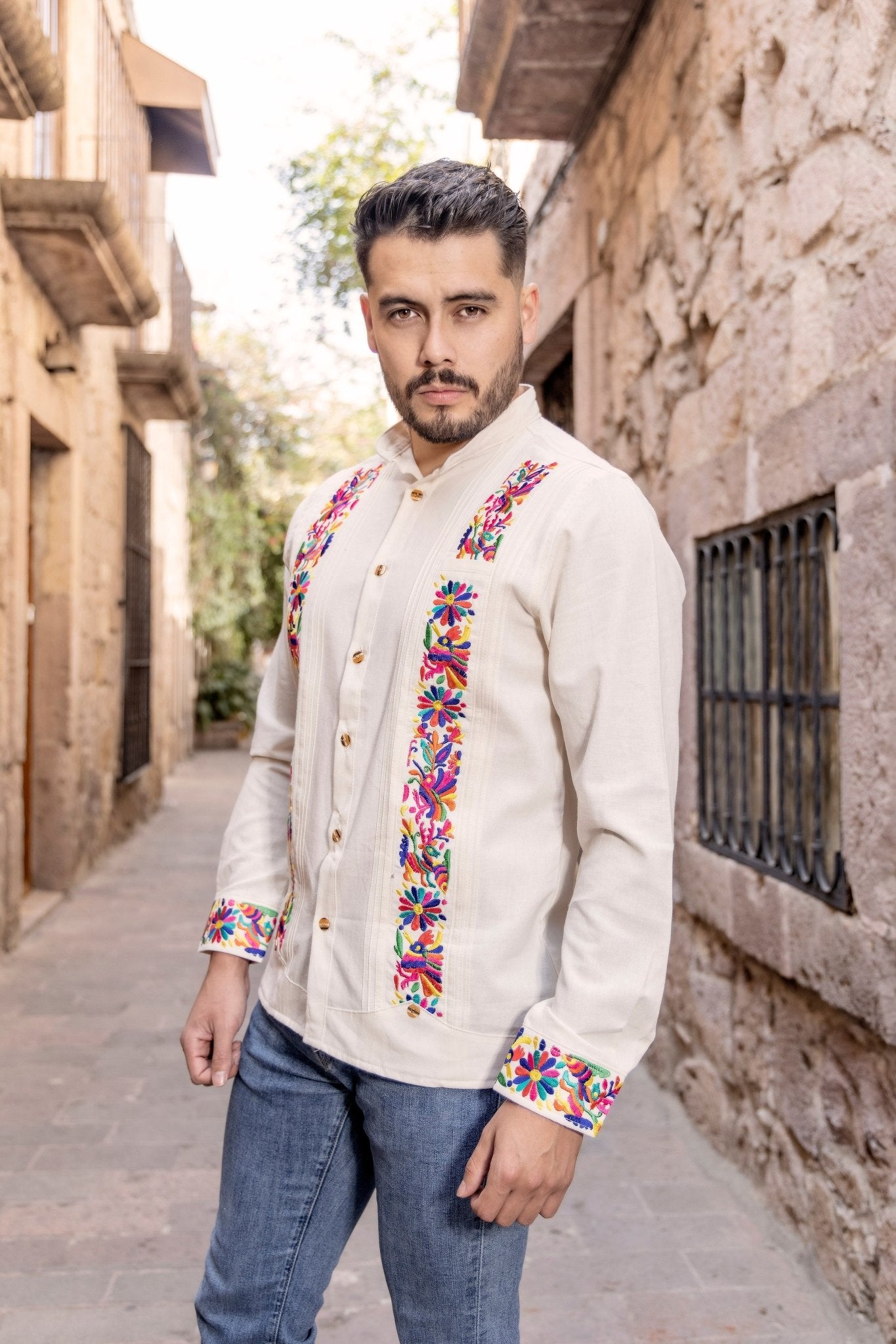 Men's Mexican Traditional Otomi Embroidered Guayabera. Guayabera Otomi - Solei Store