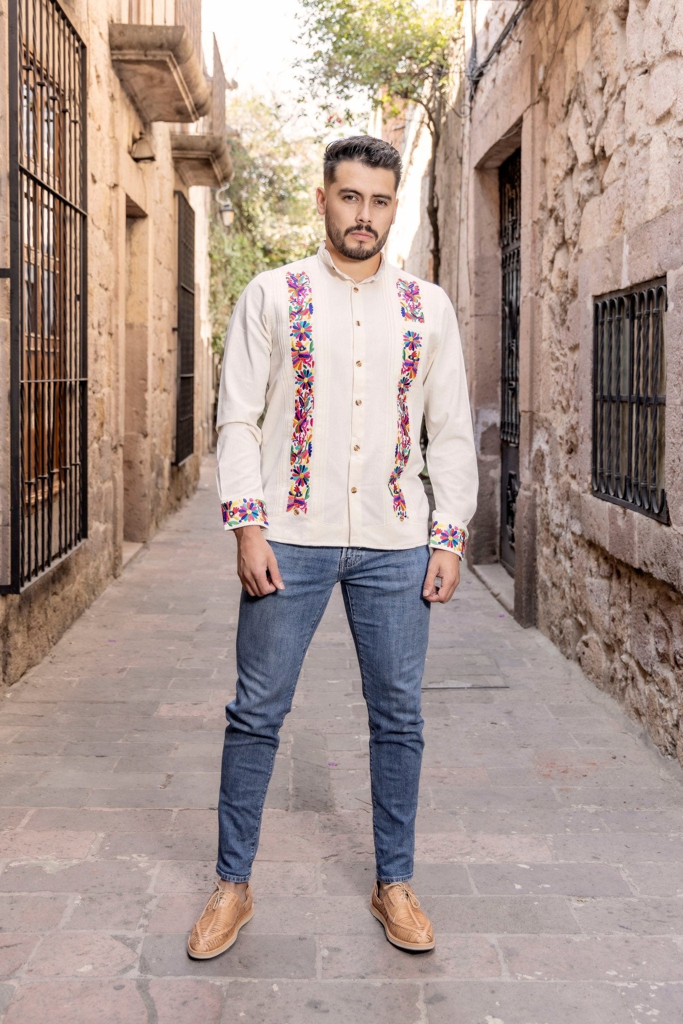 Men's Mexican Traditional Otomi Embroidered Guayabera. Guayabera Otomi - Solei Store