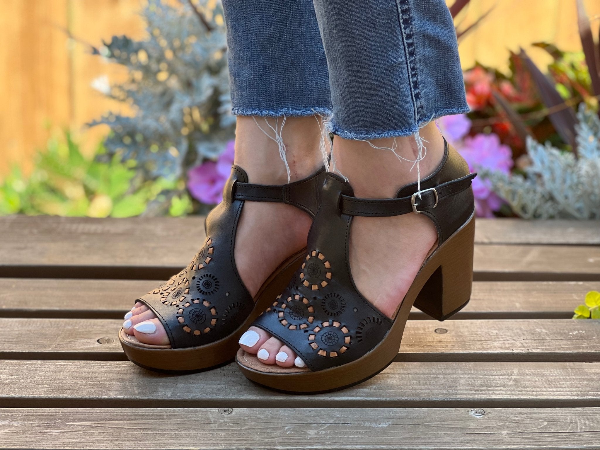 Mexican Artisanal Leather Block Heels. Gloria Heels. - Solei Store