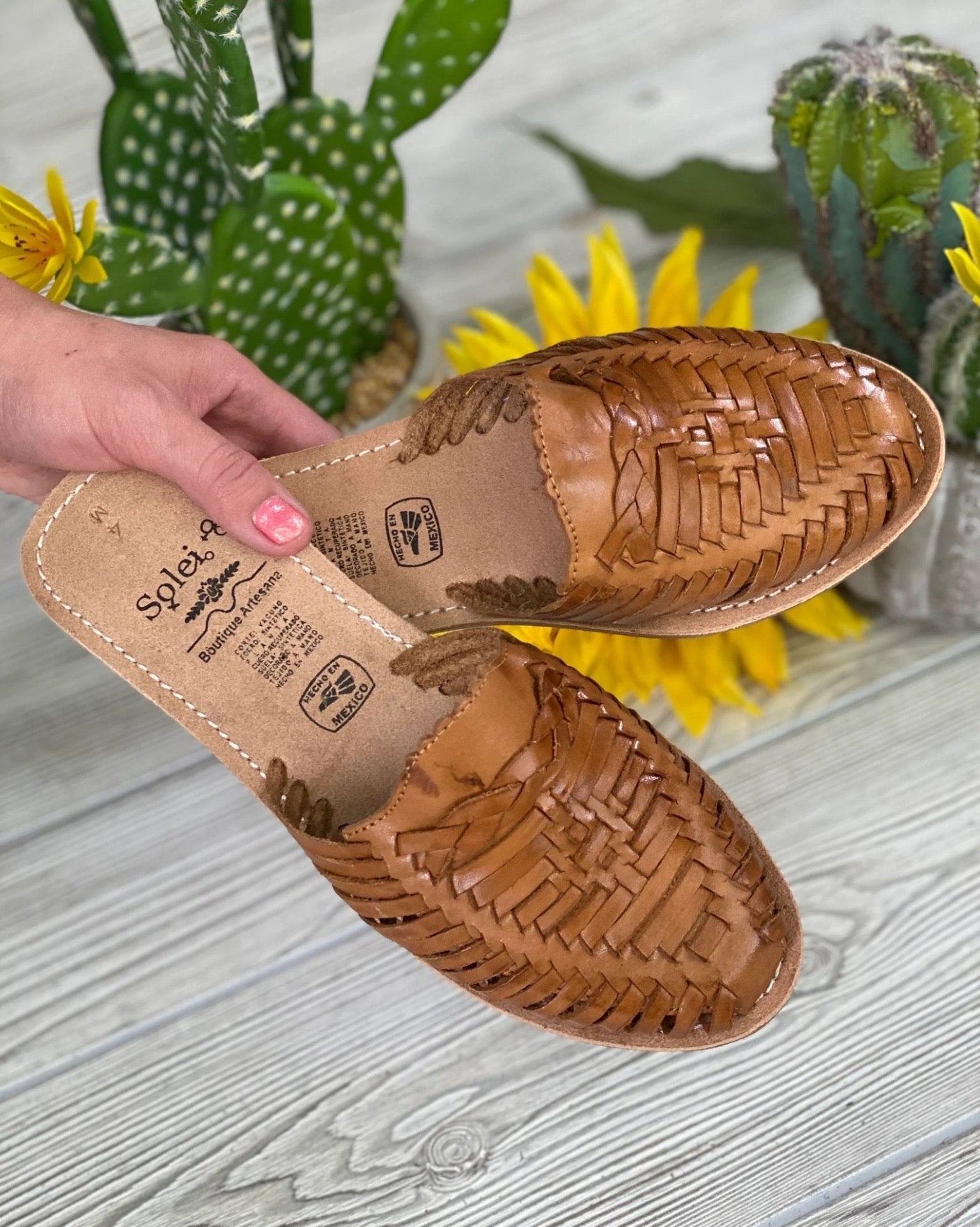 Mexican Artisanal Leather Sandal. Chancla Megan - Solei Store