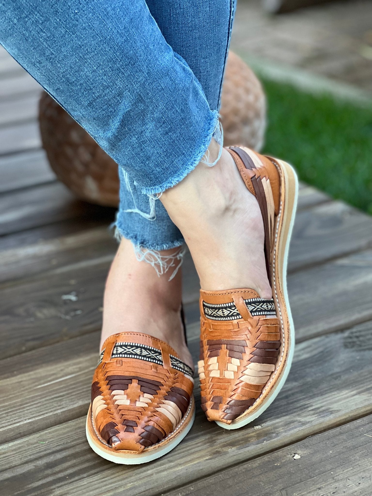 Mexican Artisanal Leather Shoes. Huarache Rústico. - Solei Store