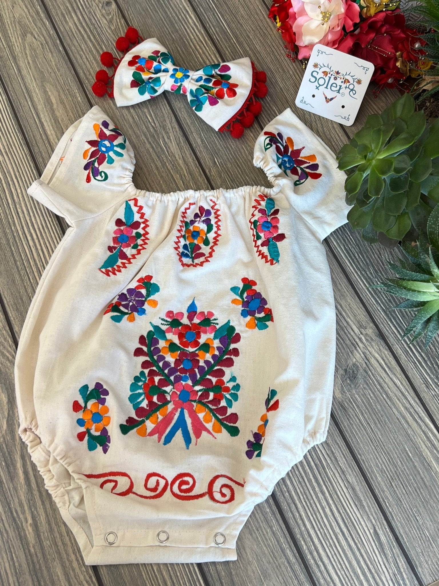 Mexican Baby Floral Embroidered Bodysuit. Pañalero Floral - Solei Store