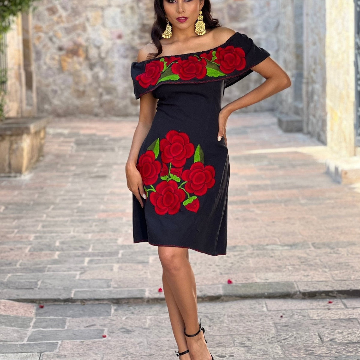 mexican-dress-with-embroidered