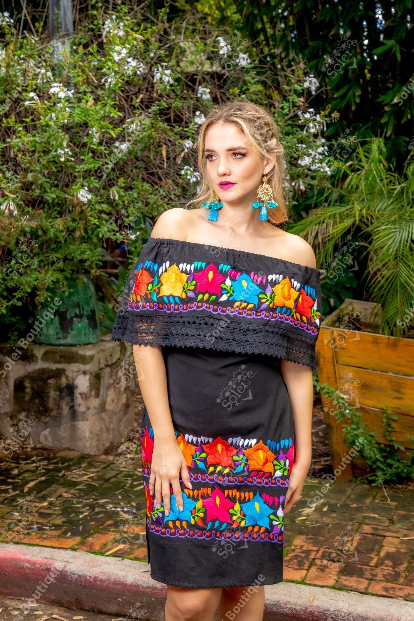 Mexican embroidered dress. Quetzal Dress - Solei Store