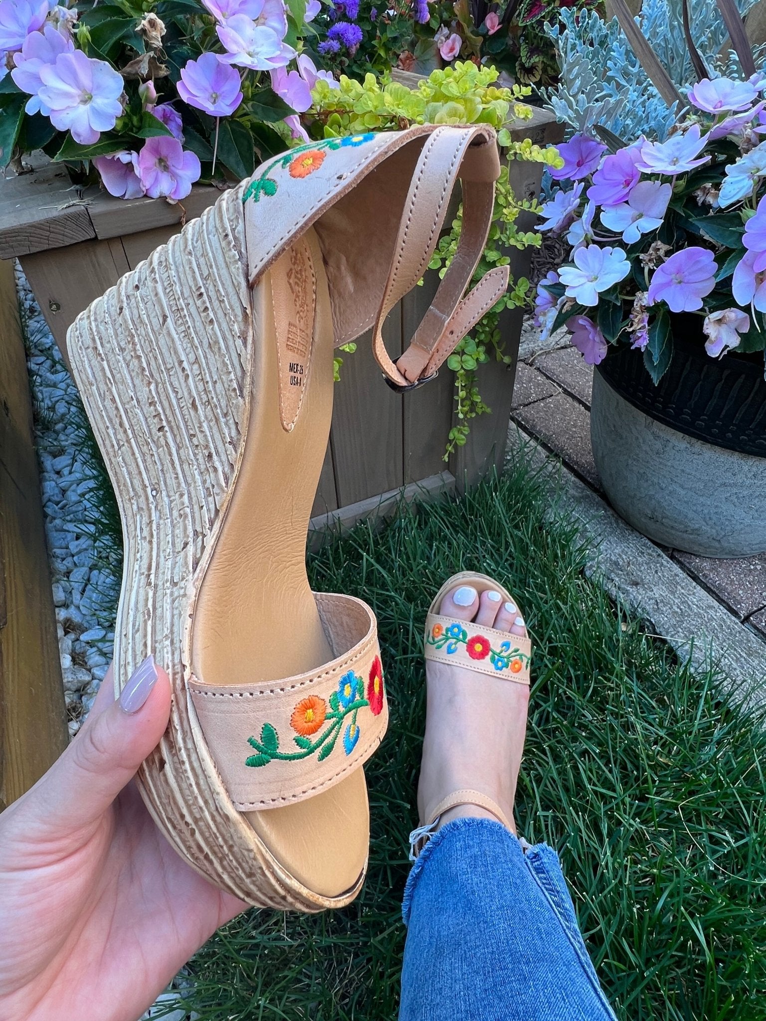 Embroidered flower heels fashion