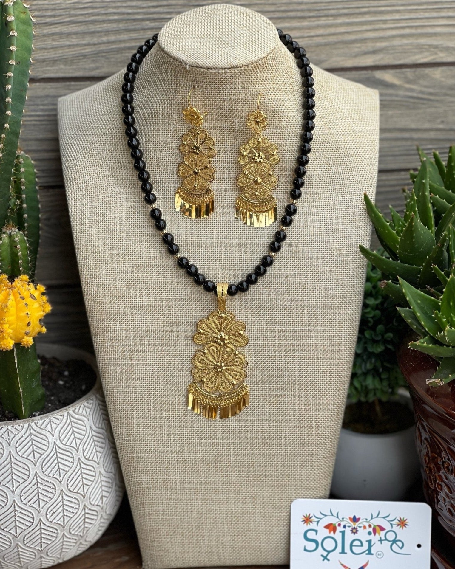 Mexican Filigree Earrings and Necklace. Stone Bead Necklace. Elegant Choker Necklace. Margarita Abanico - Solei Store