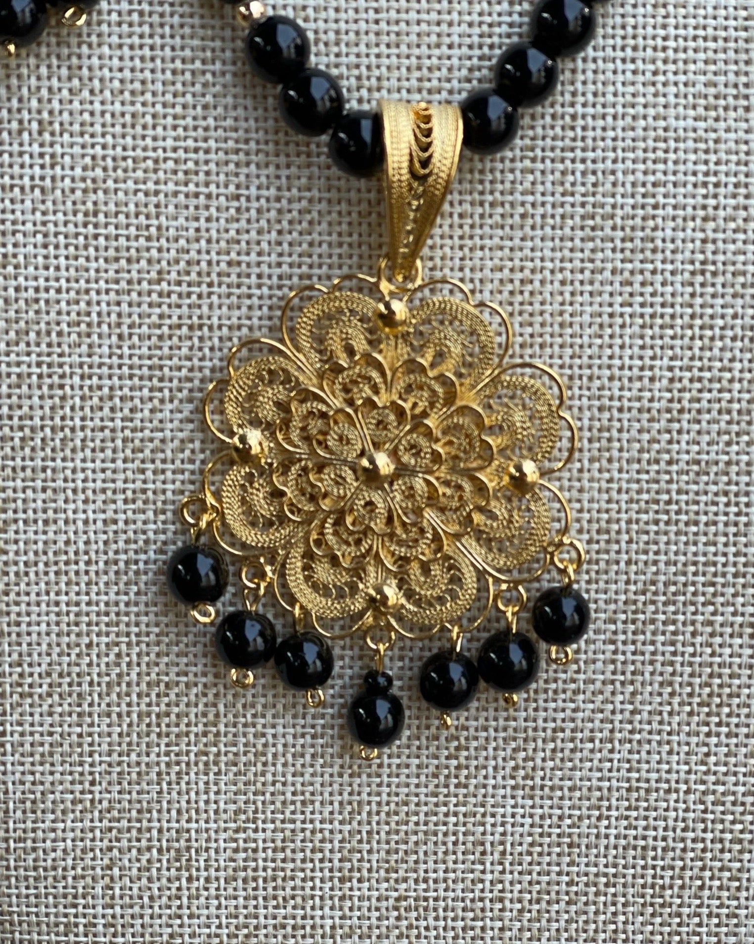 Mexican Filigree Earrings and Necklace. Stone Bead Necklace. Elegant Choker Necklace. Margarita Doble Negra - Solei Store