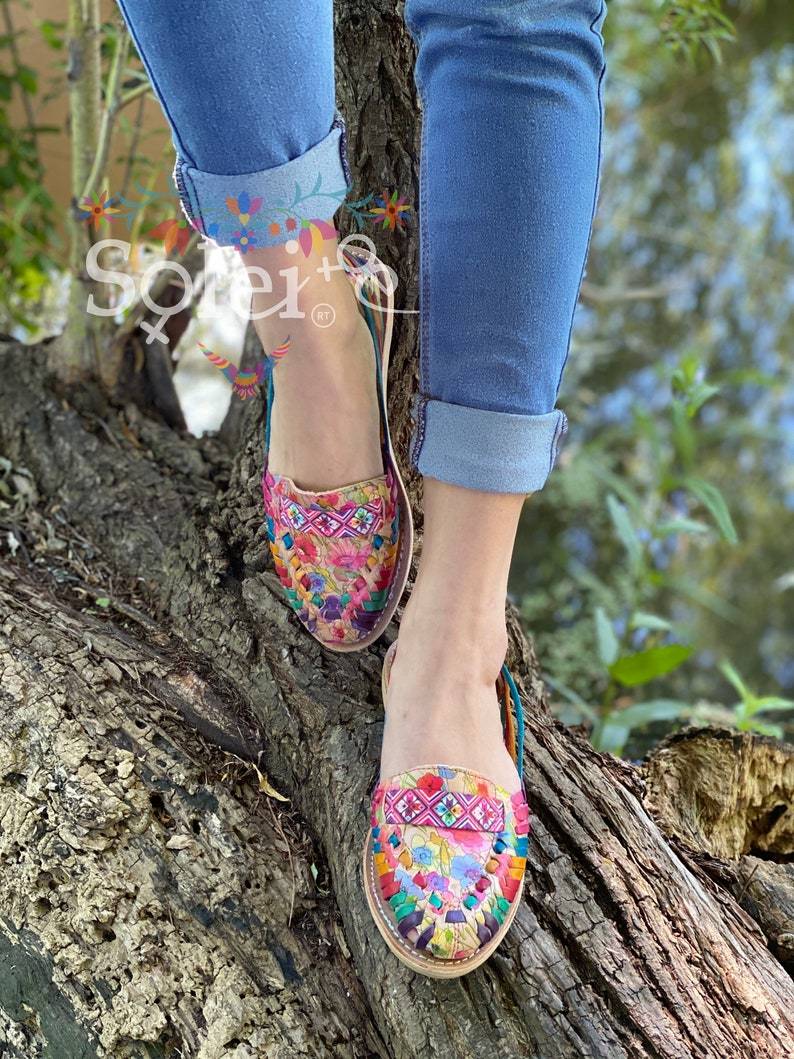 Mexican Floral Artisanal Sandal. Mexican Leather Flats. Mexican Artisanal Shoes. Megan Floral - Solei Store