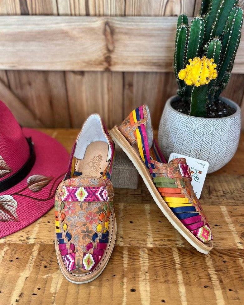 Mexican Floral Artisanal Sandal. Mexican Leather Flats. Mexican Artisanal Shoes. Megan Floral - Solei Store