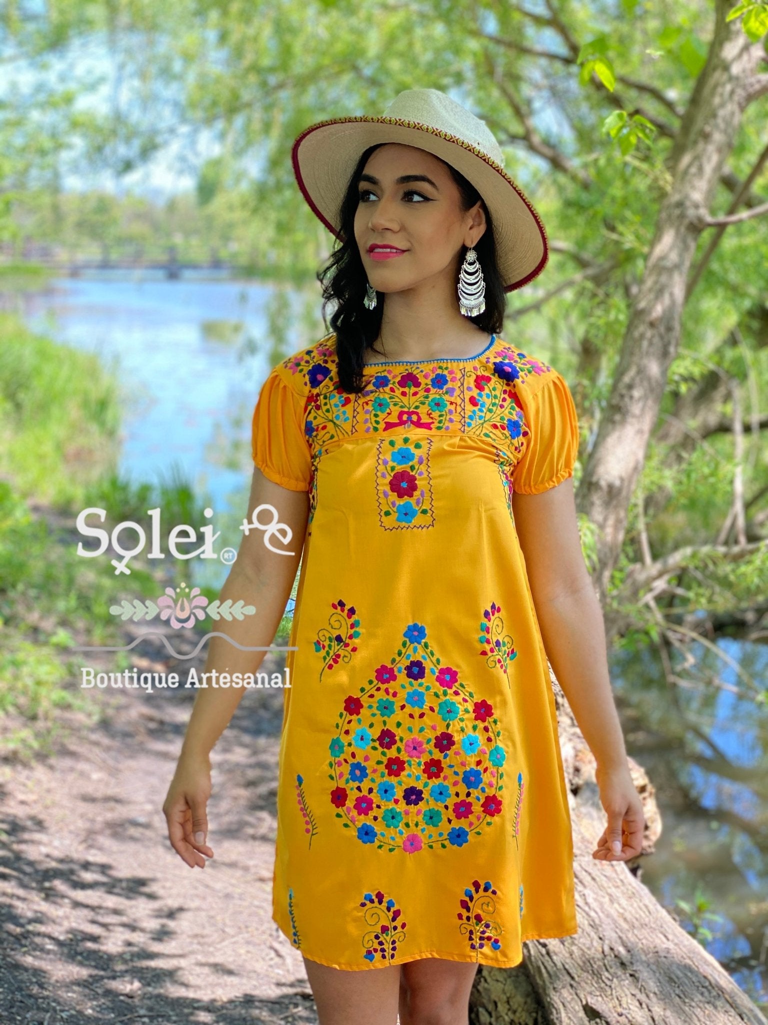 Mexican Floral Dress. Hand Embroidered Dress. Vestido Cassandra Sencillo - Solei Store