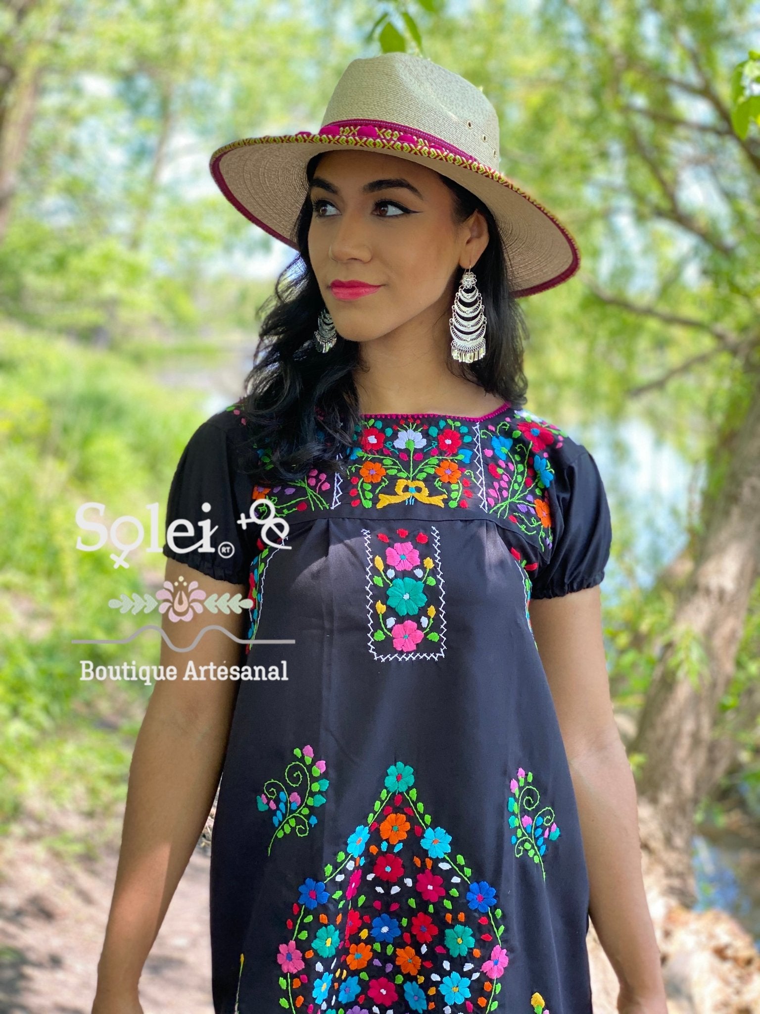 Mexican Floral Dress. Hand Embroidered Dress. Vestido Cassandra Sencillo - Solei Store