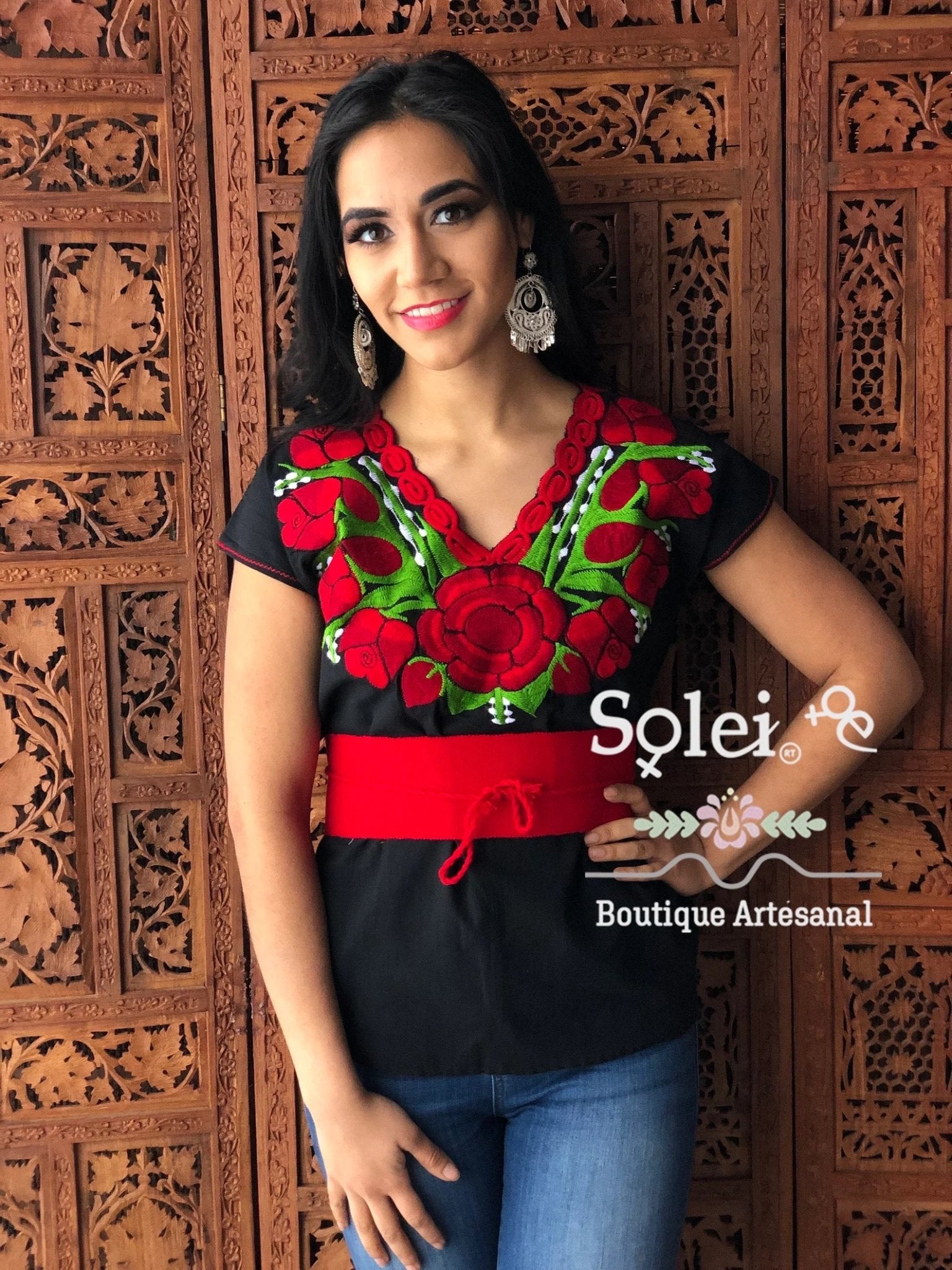 Mexican Floral Embroidered Blouse. Blusa Zinacatan Rosas - Solei Store