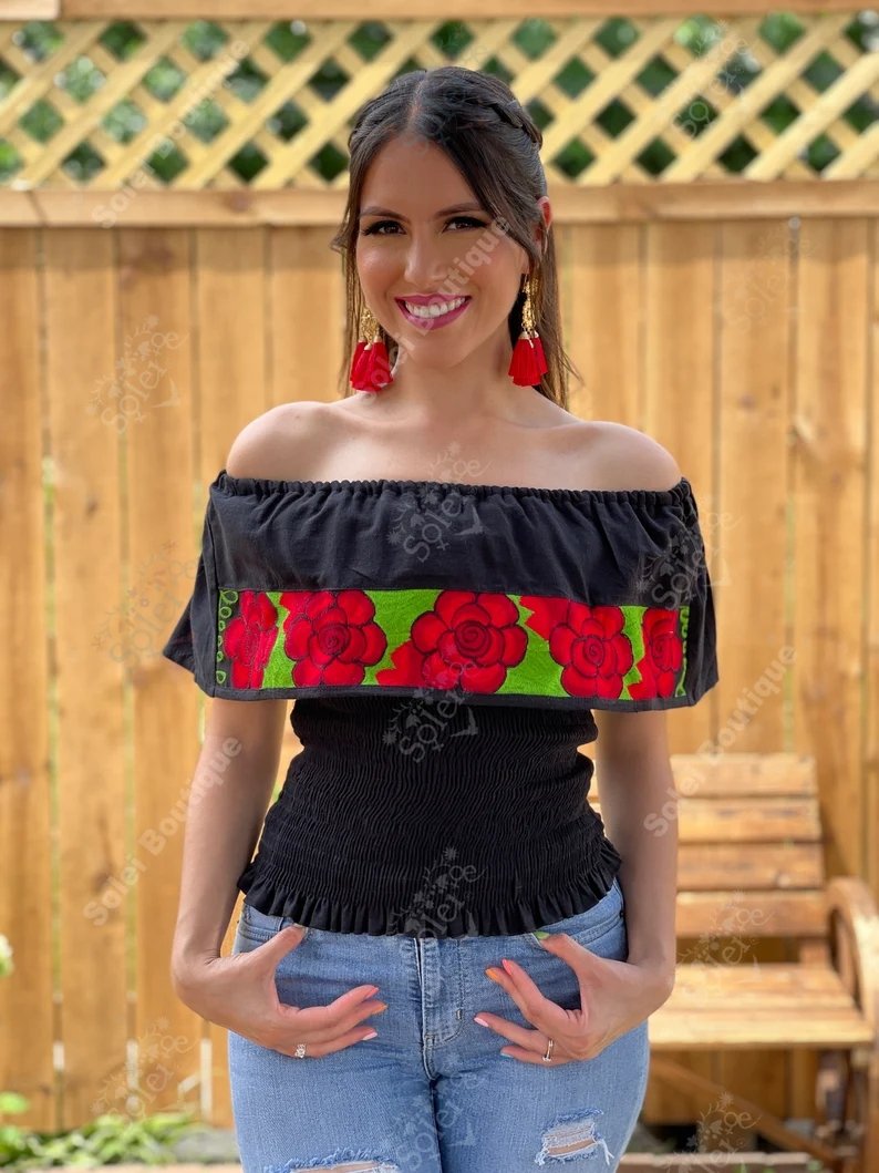 Mexican Floral Embroidered Off the Shoulder Crop Top. Crop Top Zinacatan Red - Solei Store