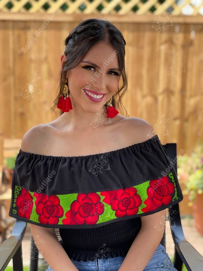 Mexican Floral Embroidered Off the Shoulder Crop Top. Crop Top Zinacatan Red - Solei Store