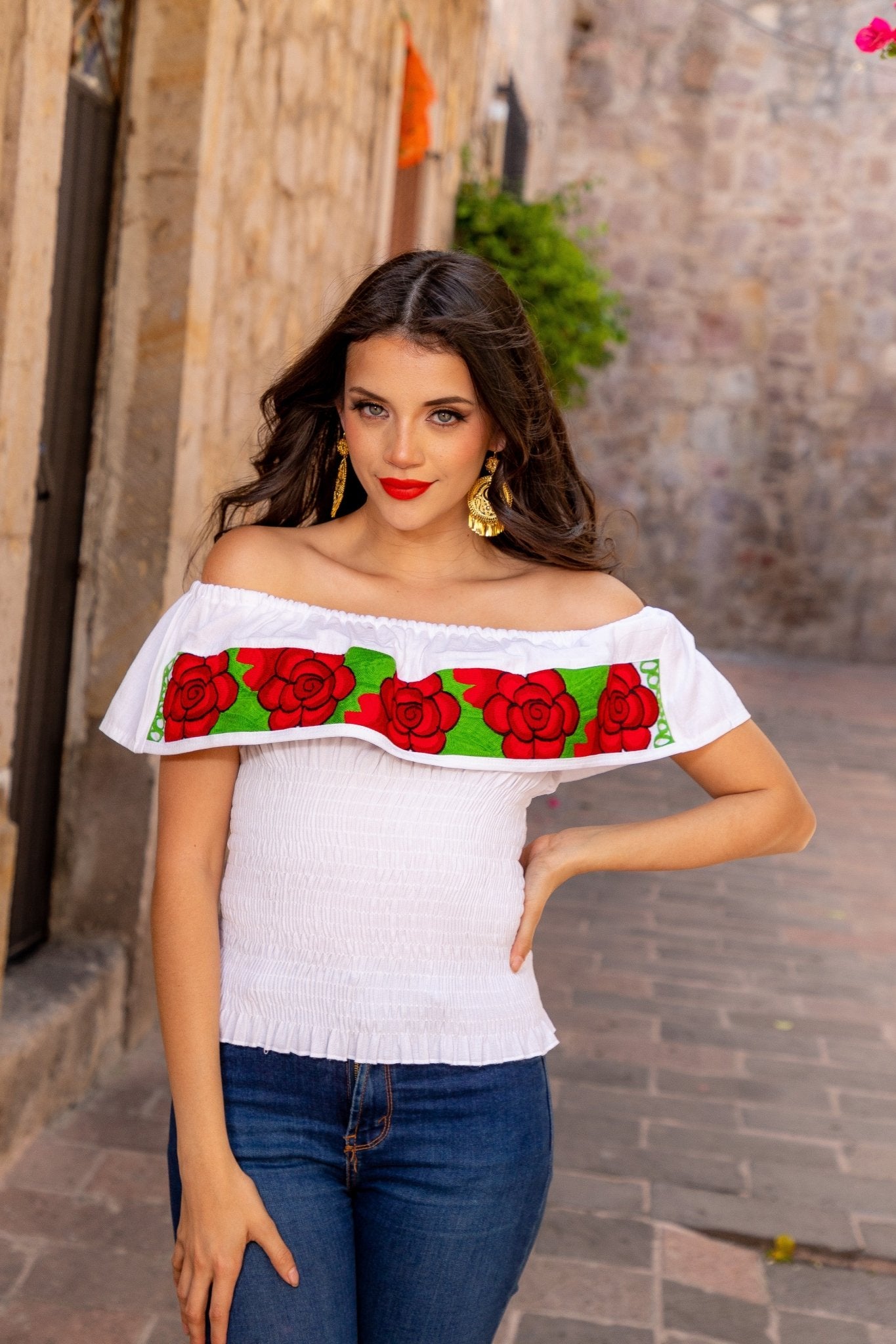 Mexican Floral Embroidered Off the Shoulder Crop Top. Crop Top Zinacatan Red - Solei Store