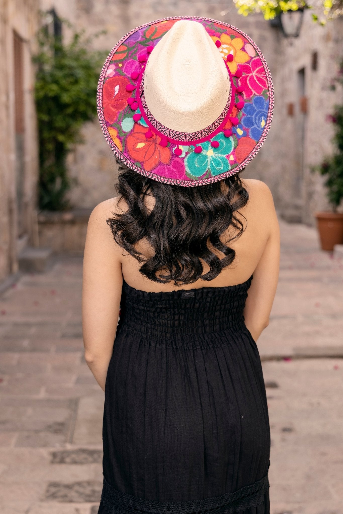 Mexican Floral Embroidered Palm Hat. Sombrero de Palma Bordado - Solei Store