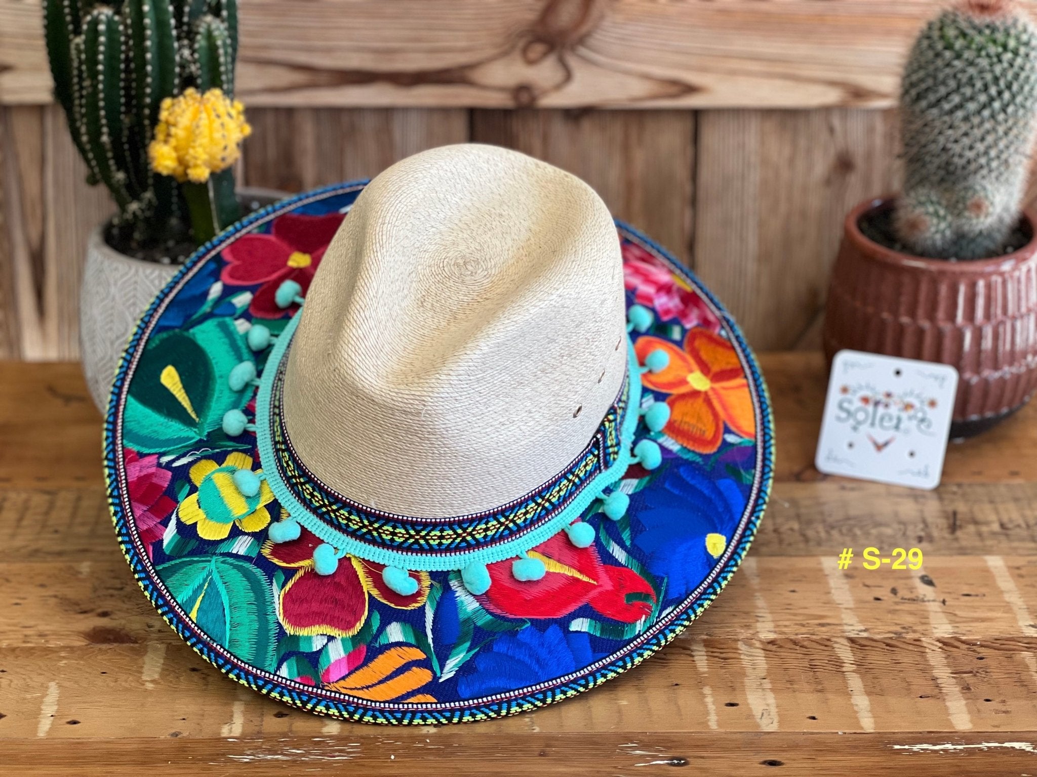 Mexican Floral Embroidered Palm Hat. Sombrero de Palma Bordado - Solei Store